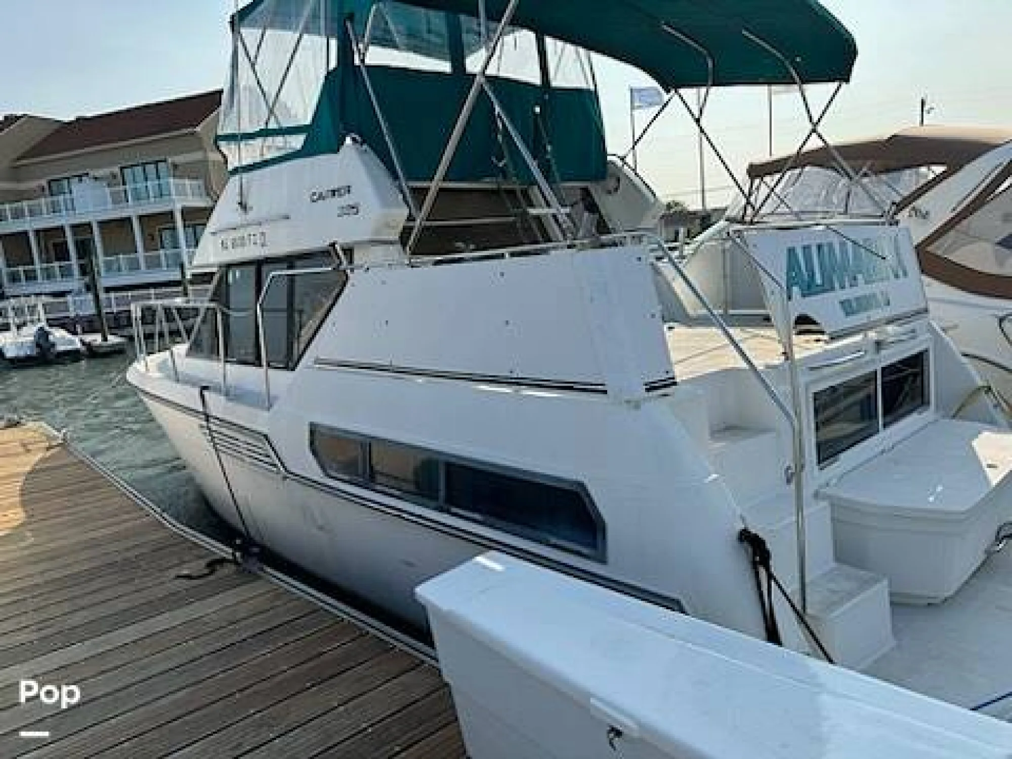 1995 Carver 325 Aft Cabin - Image 3