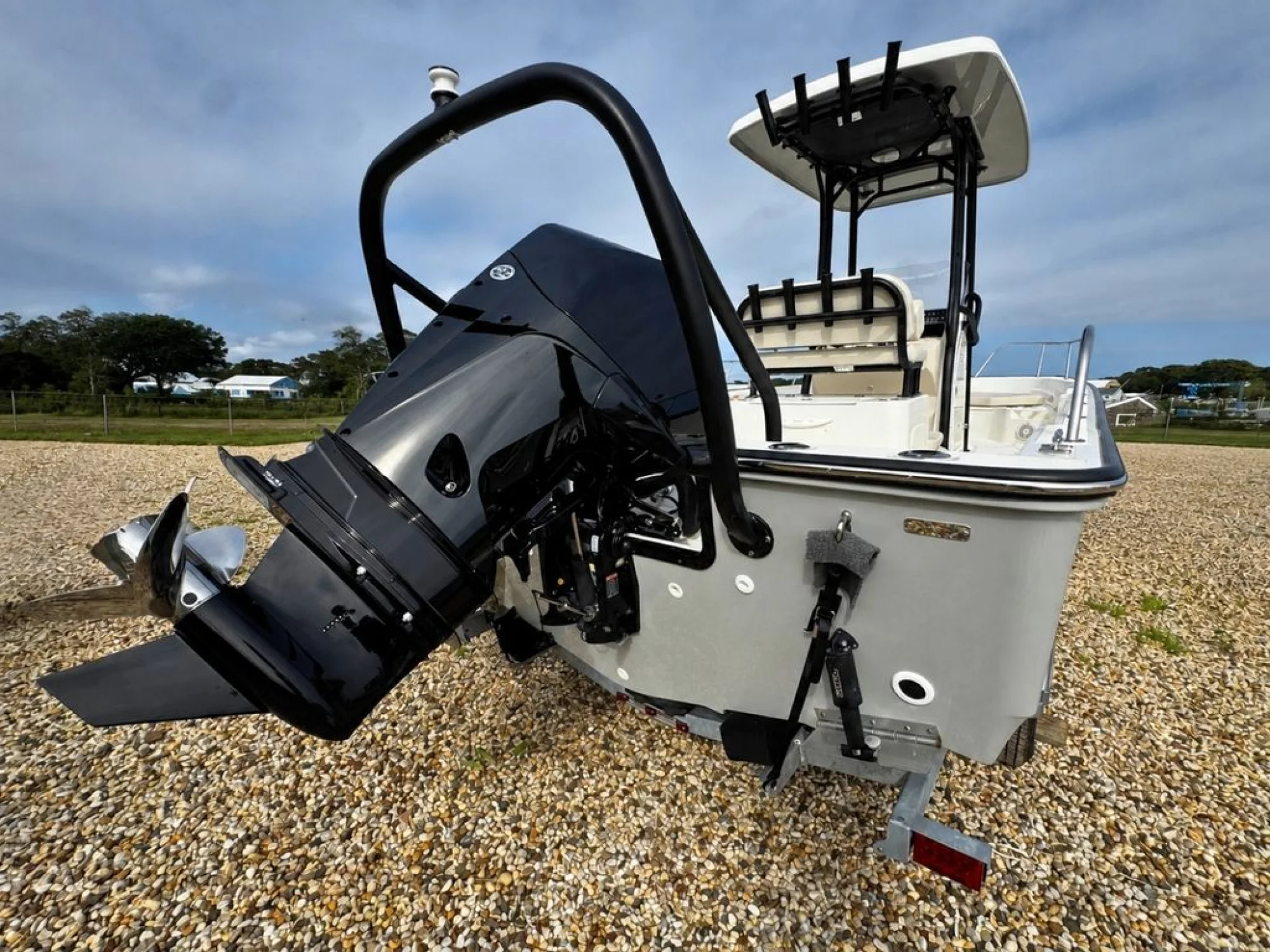 Boston Whaler 210 Montauk - Image 5