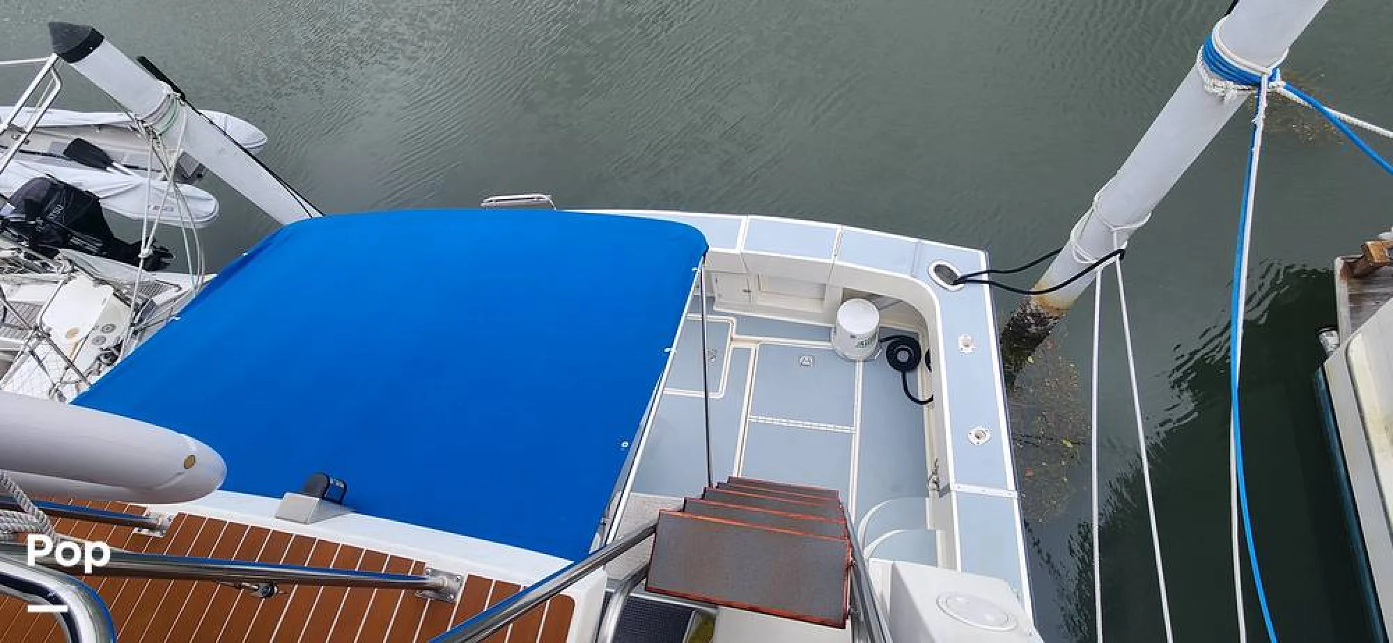 1989 Jefferson 37 Convertible - Image 3