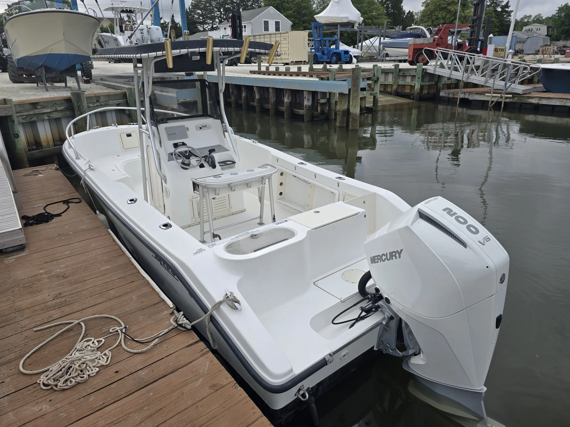 2004 23' Mako 232 Center Console | 23ft - Image 3