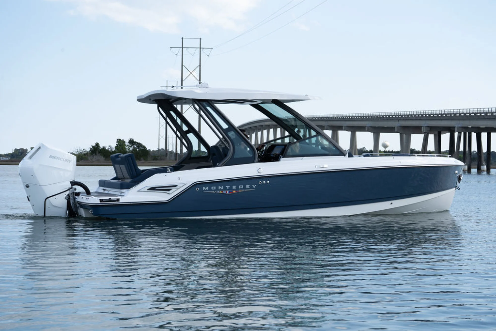 Monterey E27 BOWRIDER - Image 2