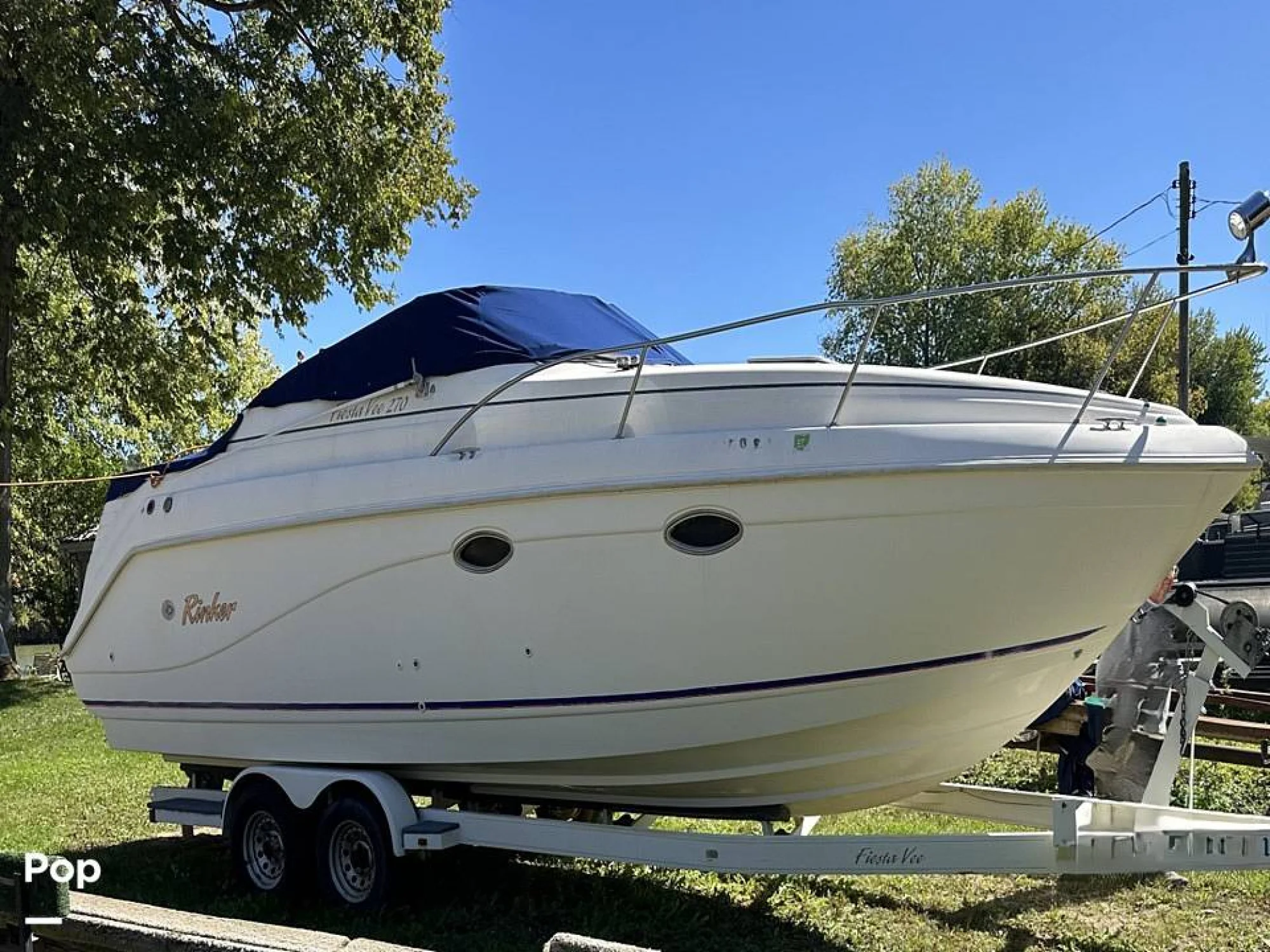 1999 Rinker Fiesta Vee 270 - Main Image