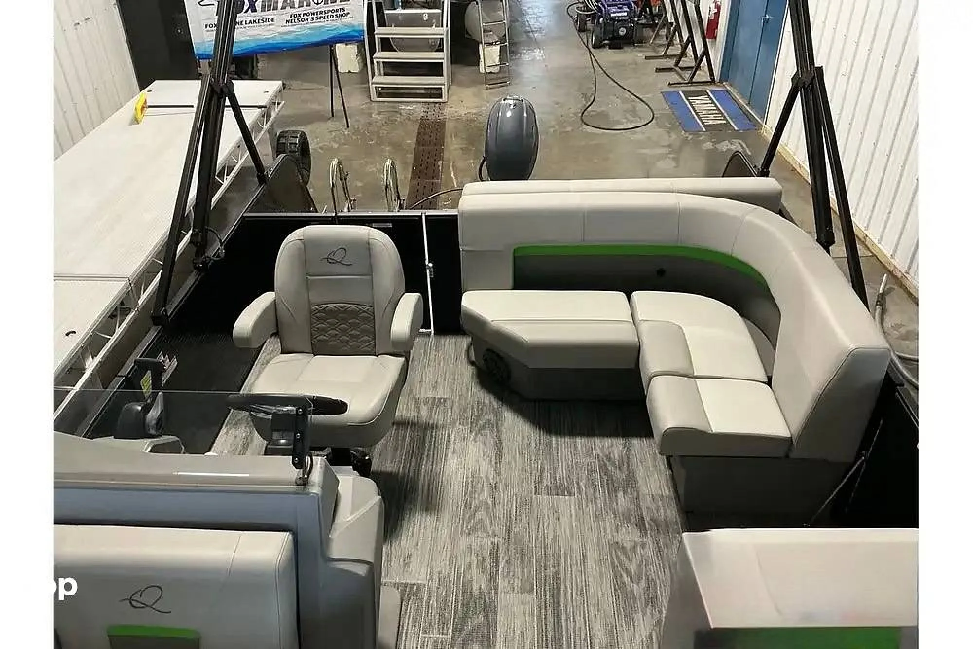 2025 Qwest E CLASS 16 LANAI - Image 2
