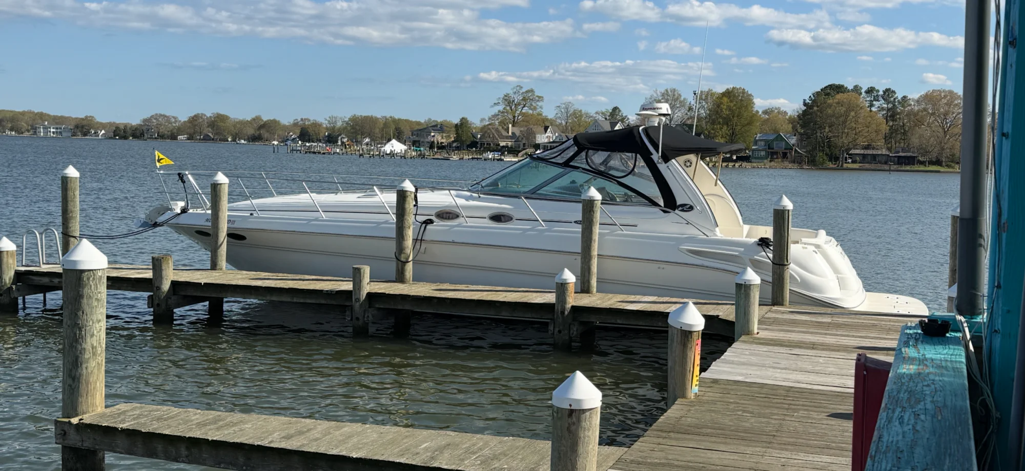 2001 Sea Ray 410 Express Cruiser - Image 3