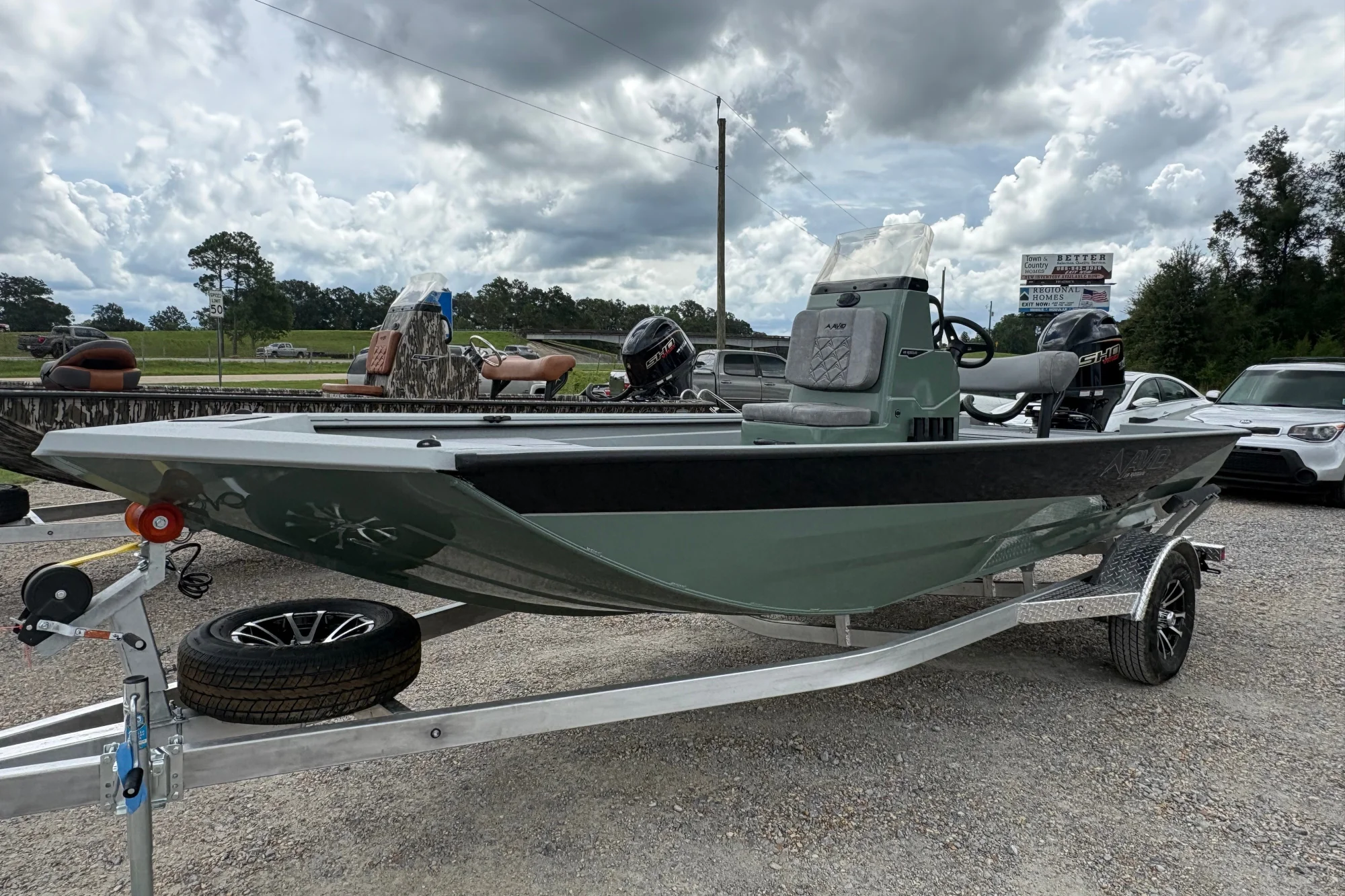 2027 Avid 18 Rogue CC - Image 2