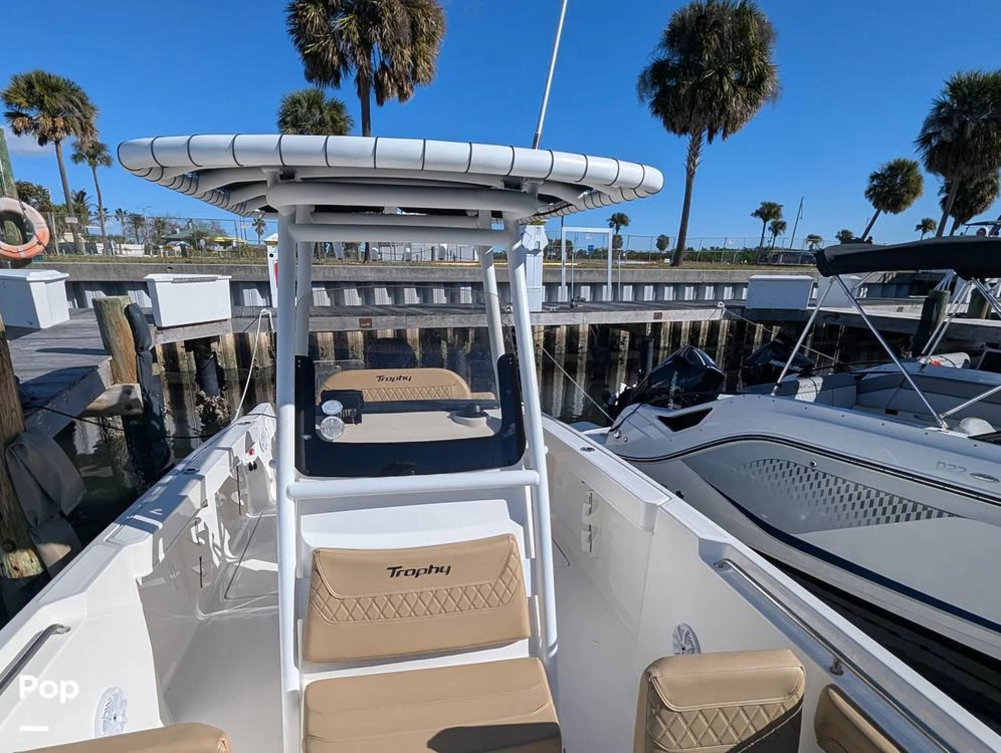 2023 Trophy T24CC - Image 2