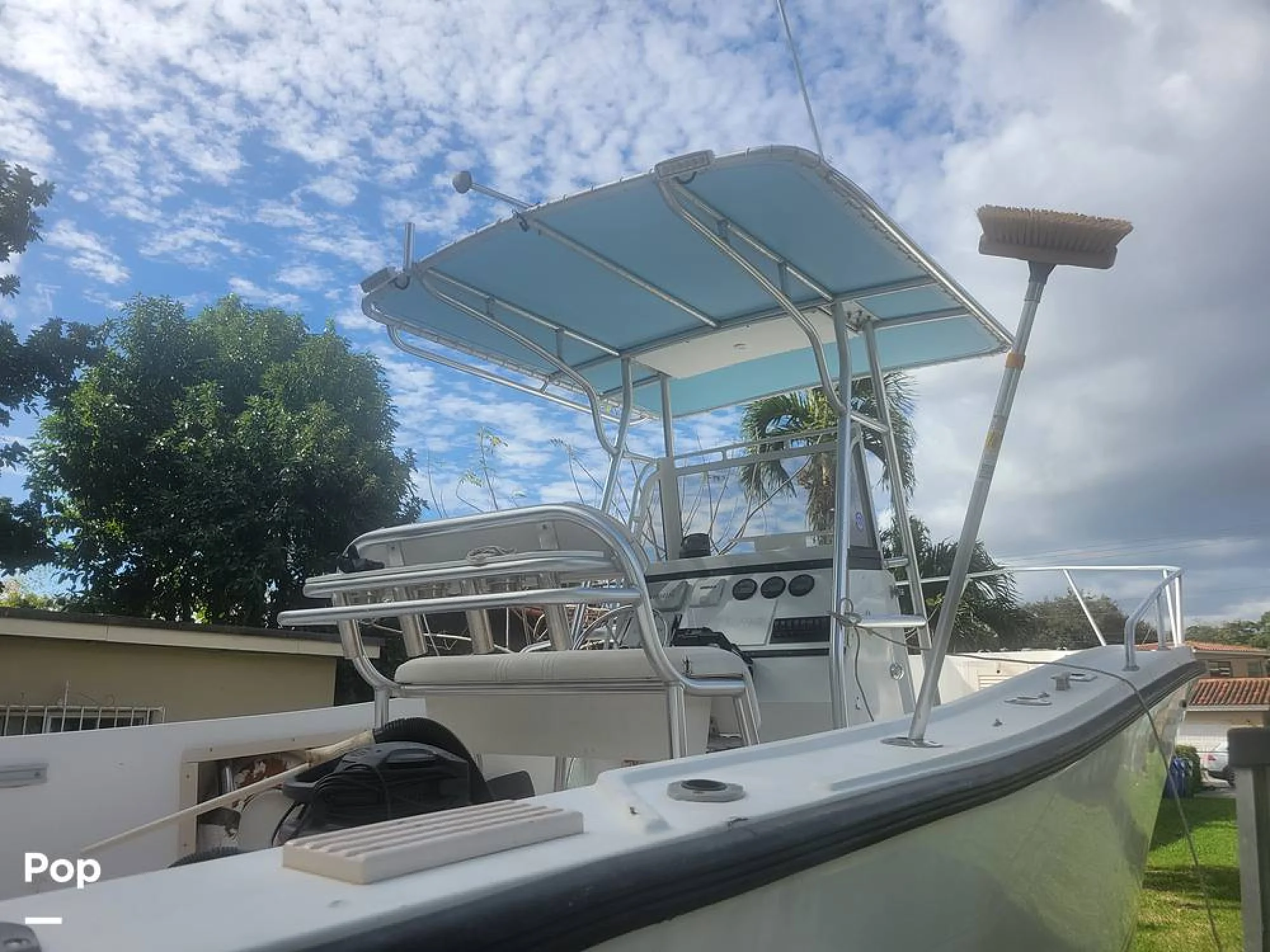 1993 Mako 261 B - Main Image