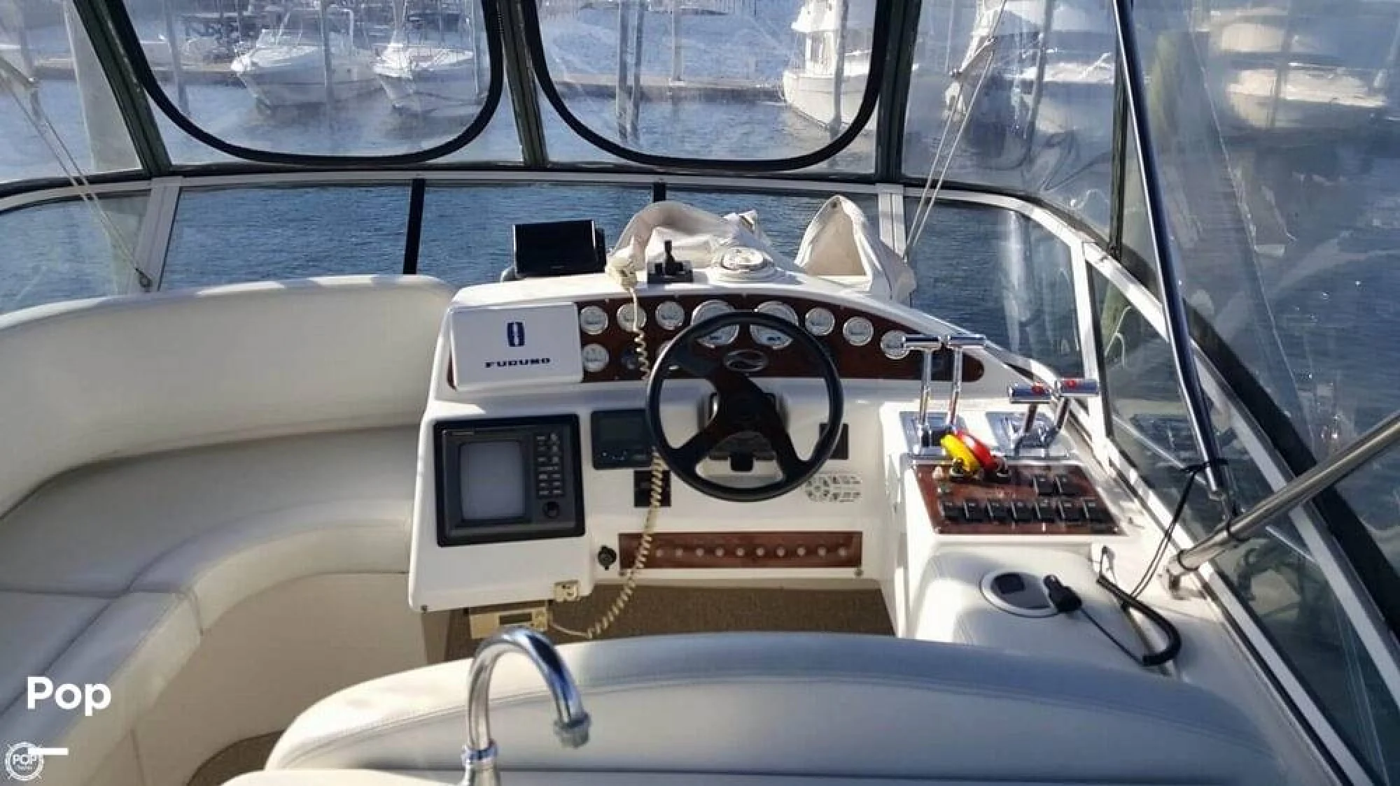 2001 Silverton Sport Bridge 330 - Image 2