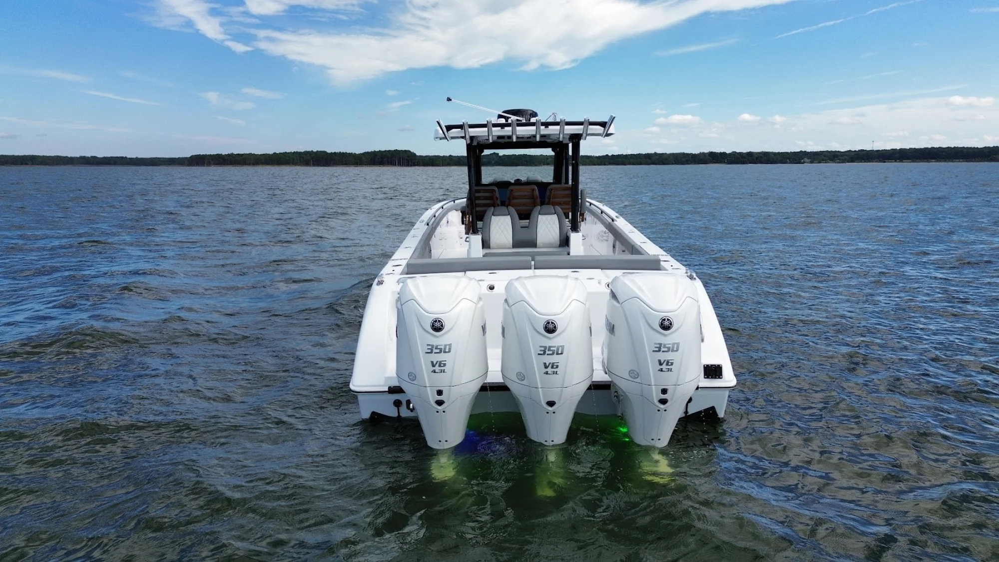 2026 37' Everglades 375CC - Image 3