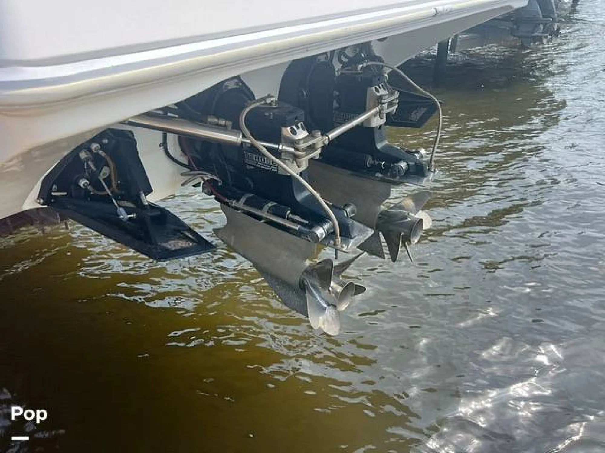 1998 Fountain Lightning 42 - Image 4