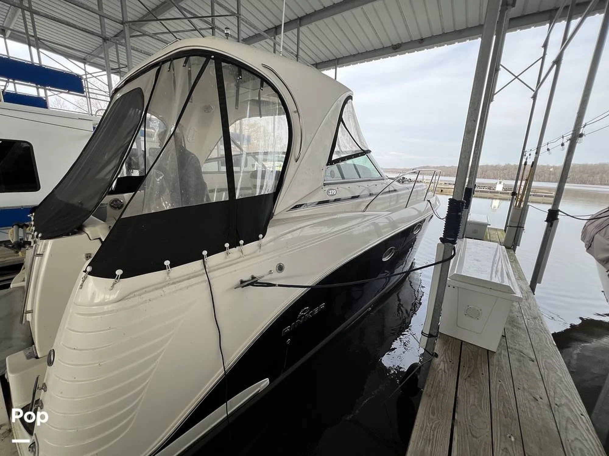 2008 Rinker 370 - Image 3