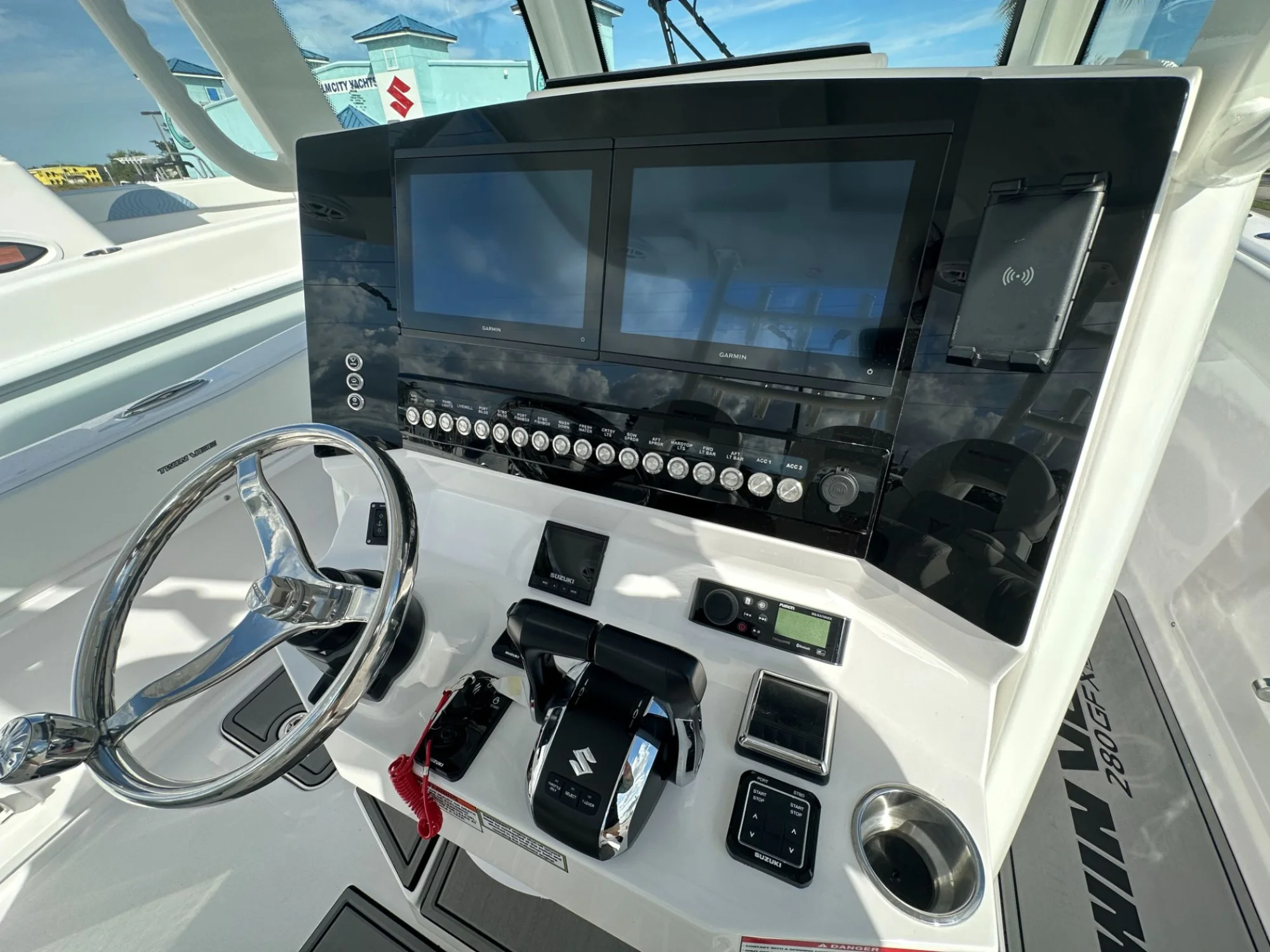2026 Twin Vee 280 GFX2 - Image 5