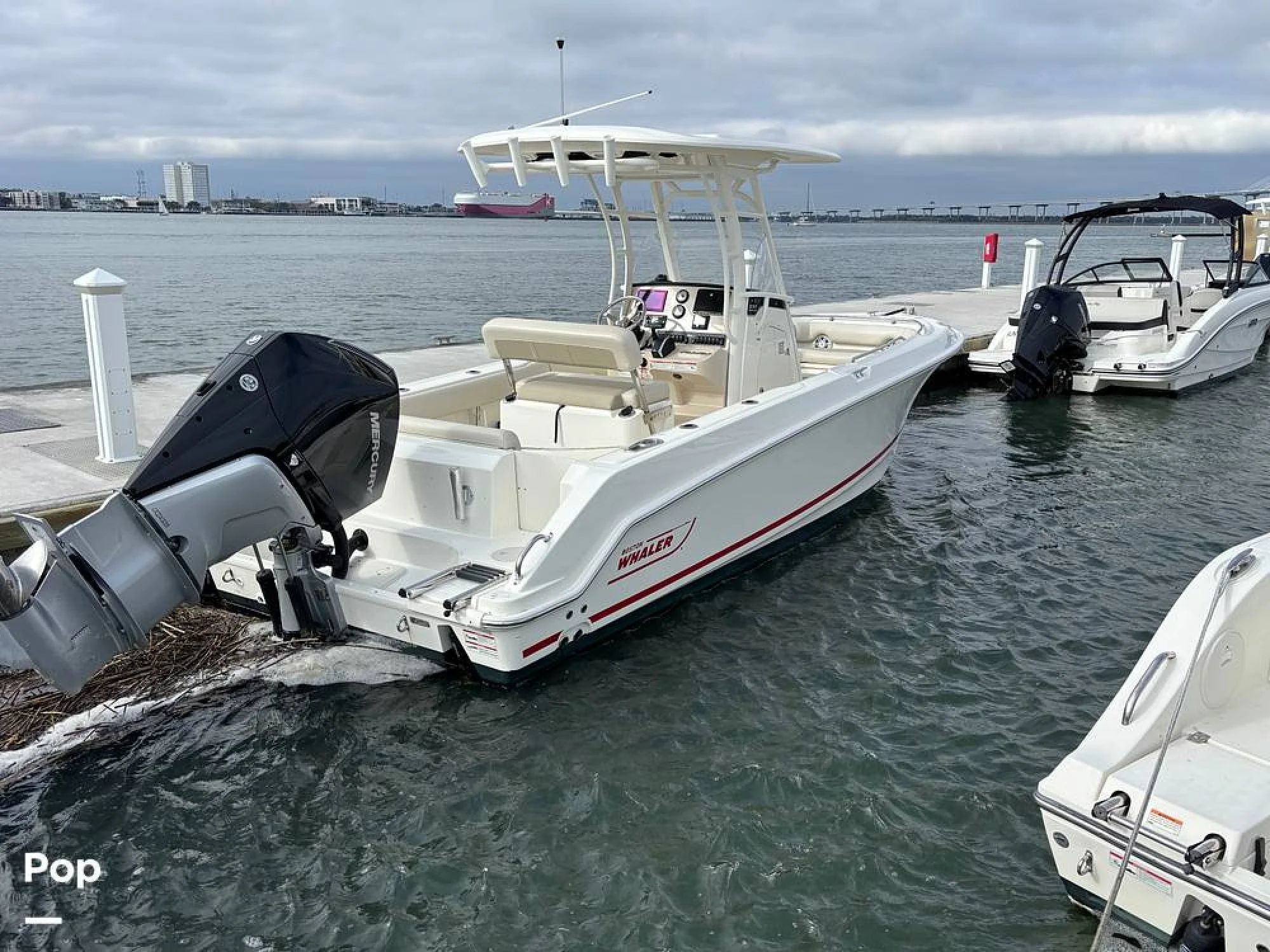 2025 Boston Whaler 230 Outrage - Image 3