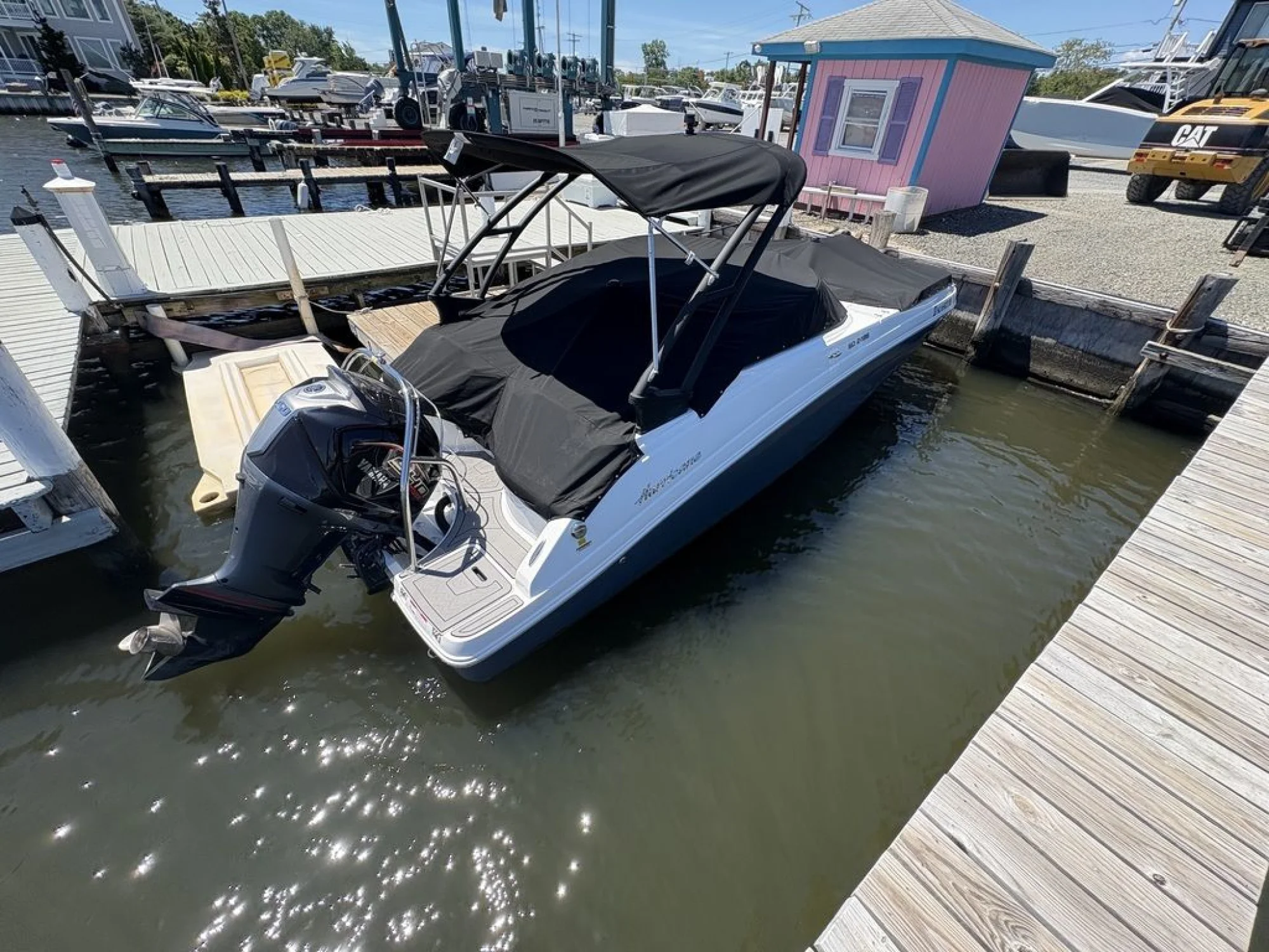 2025 Hurricane Sundeck 2486 OB - Image 2