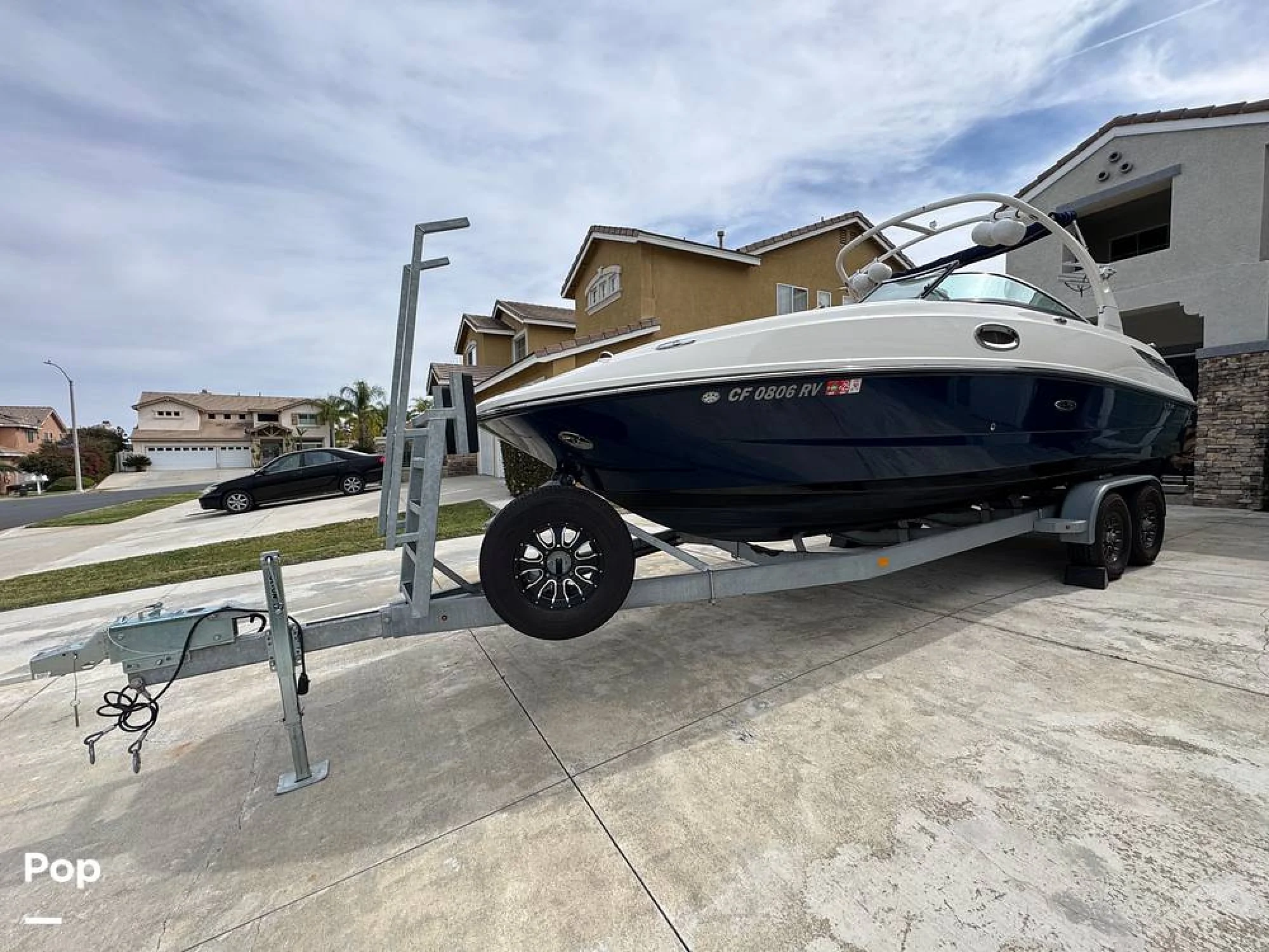 2013 Sea Ray 260 Sundeck - Image 4