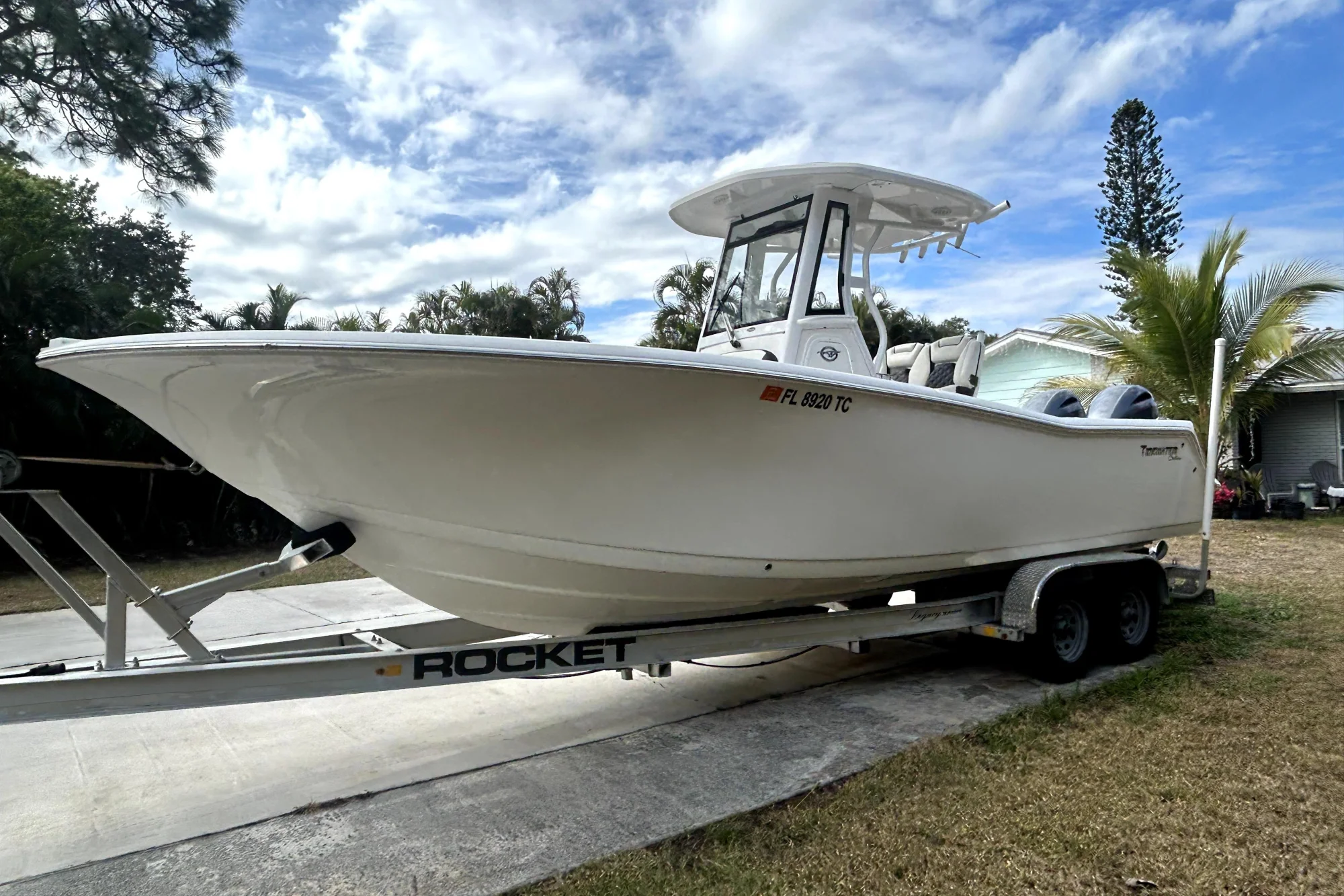 Tidewater 256 CC Adventure