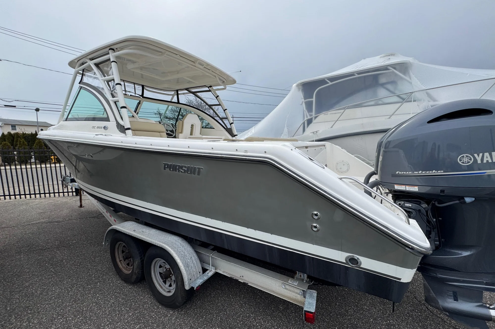 2016 Pursuit DC 265 Dual Console - Image 4