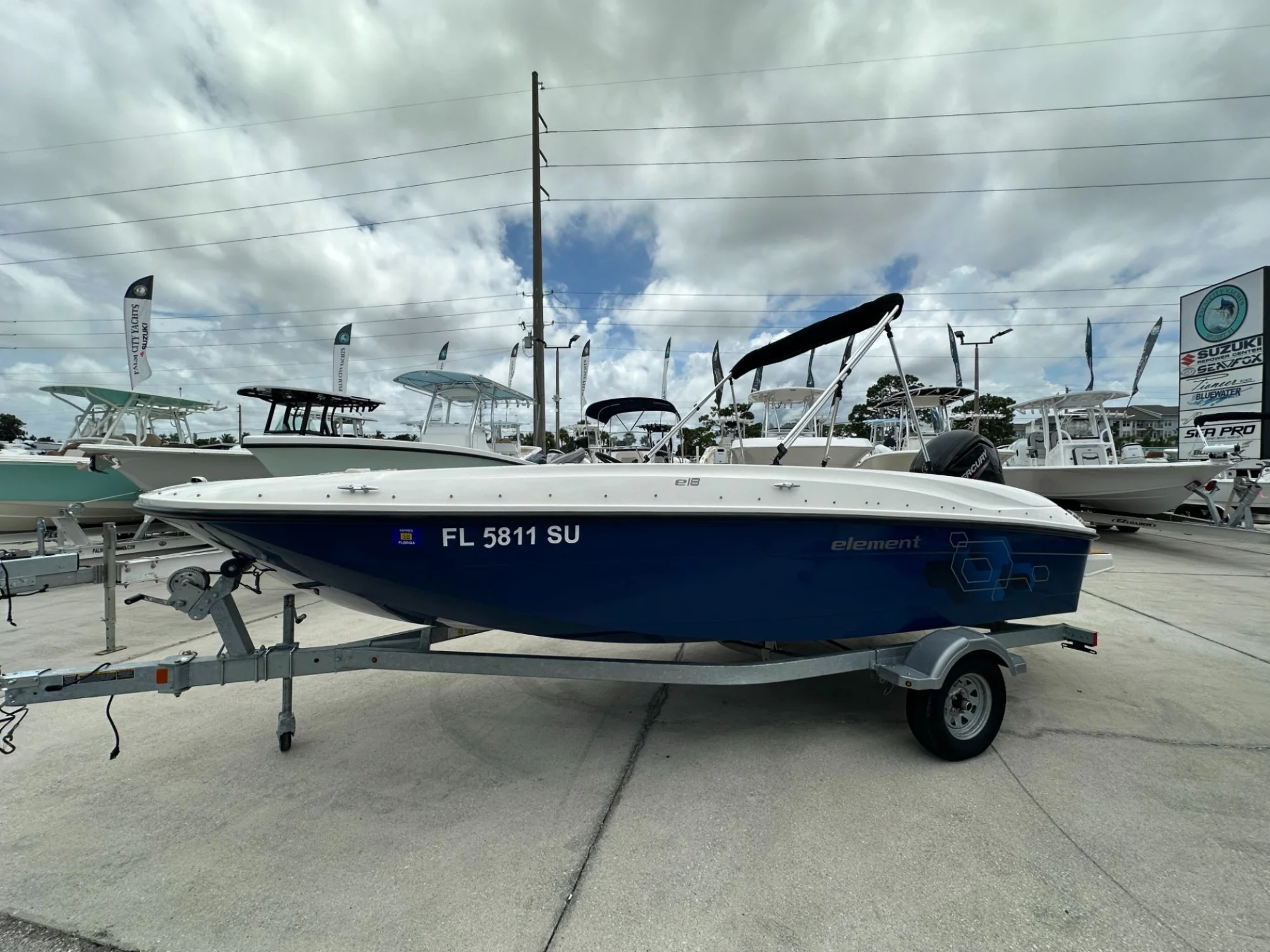 2021 Bayliner Element E18 - Image 2