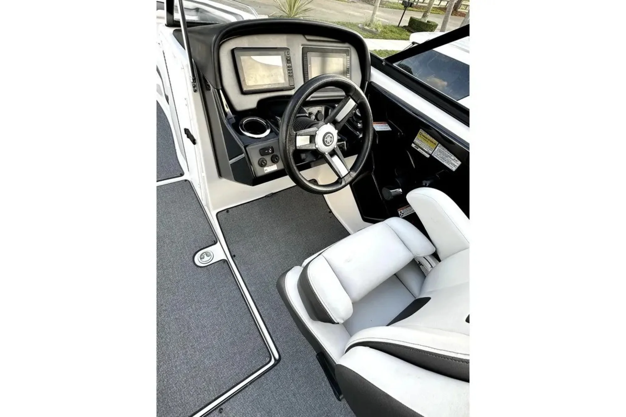 2019 Yamaha Boats AR240 | 24ft - Image 4