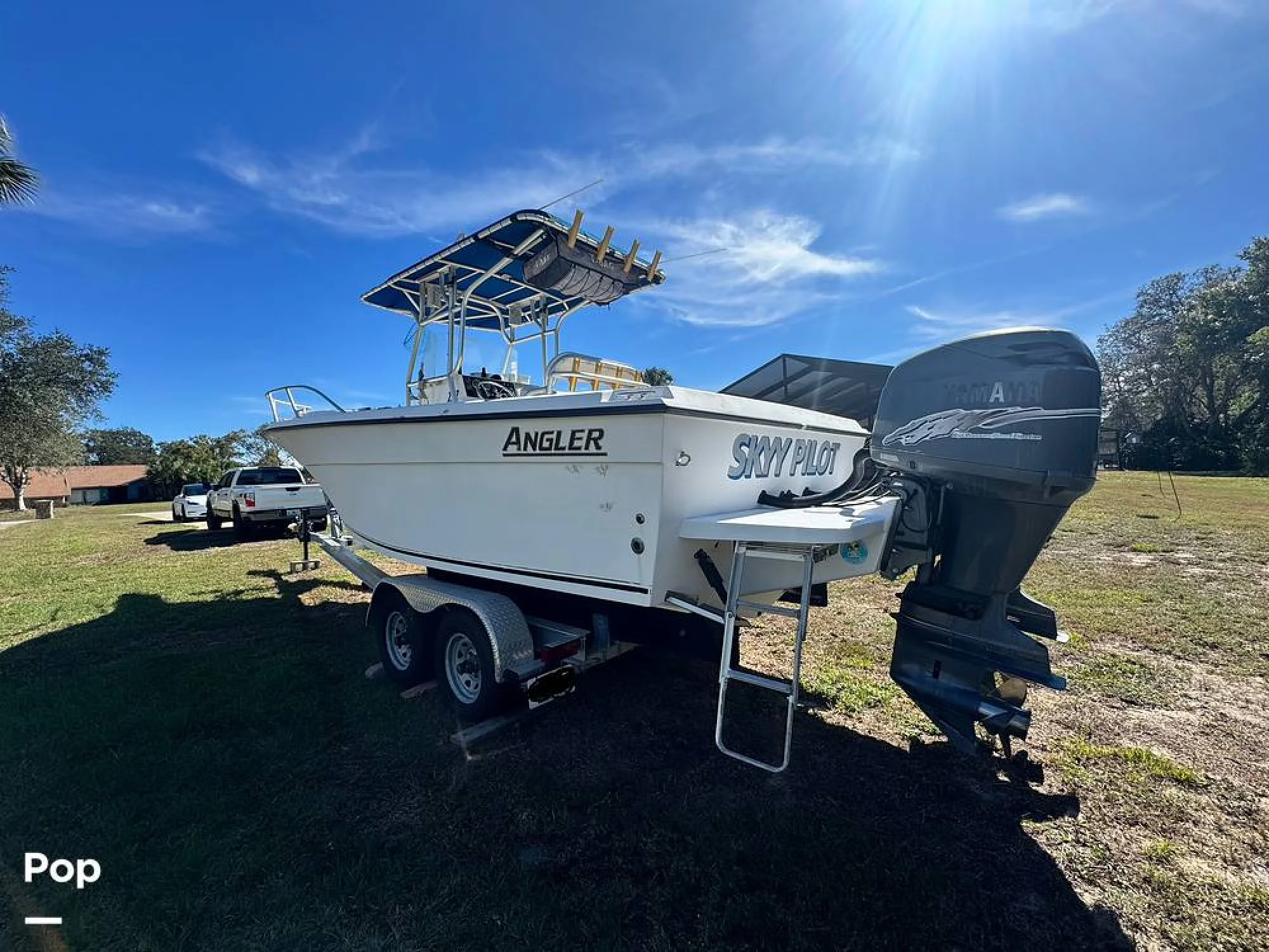 2001 Angler 252F - Image 2