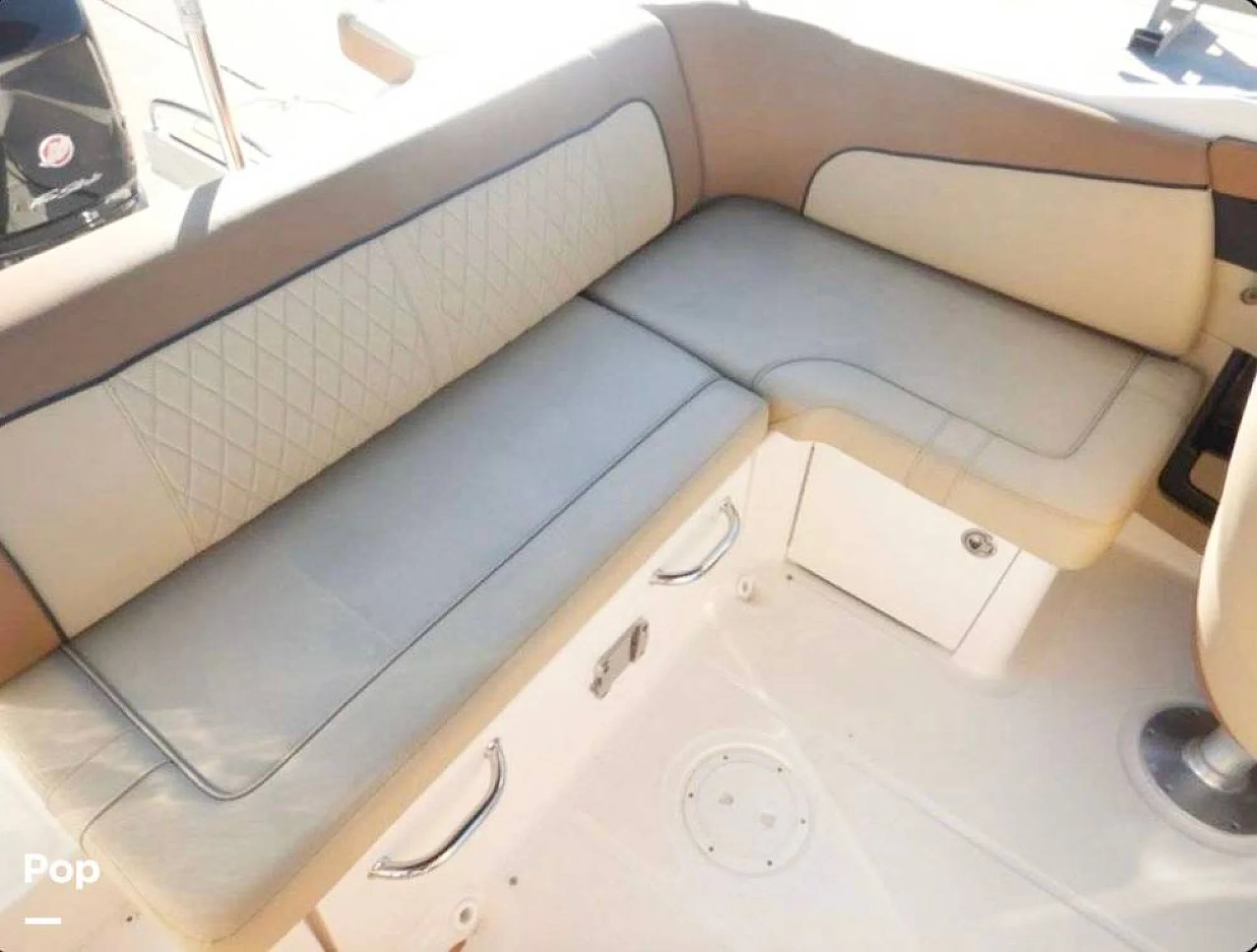 2015 Sea Ray 220 Sundeck OB - Image 4