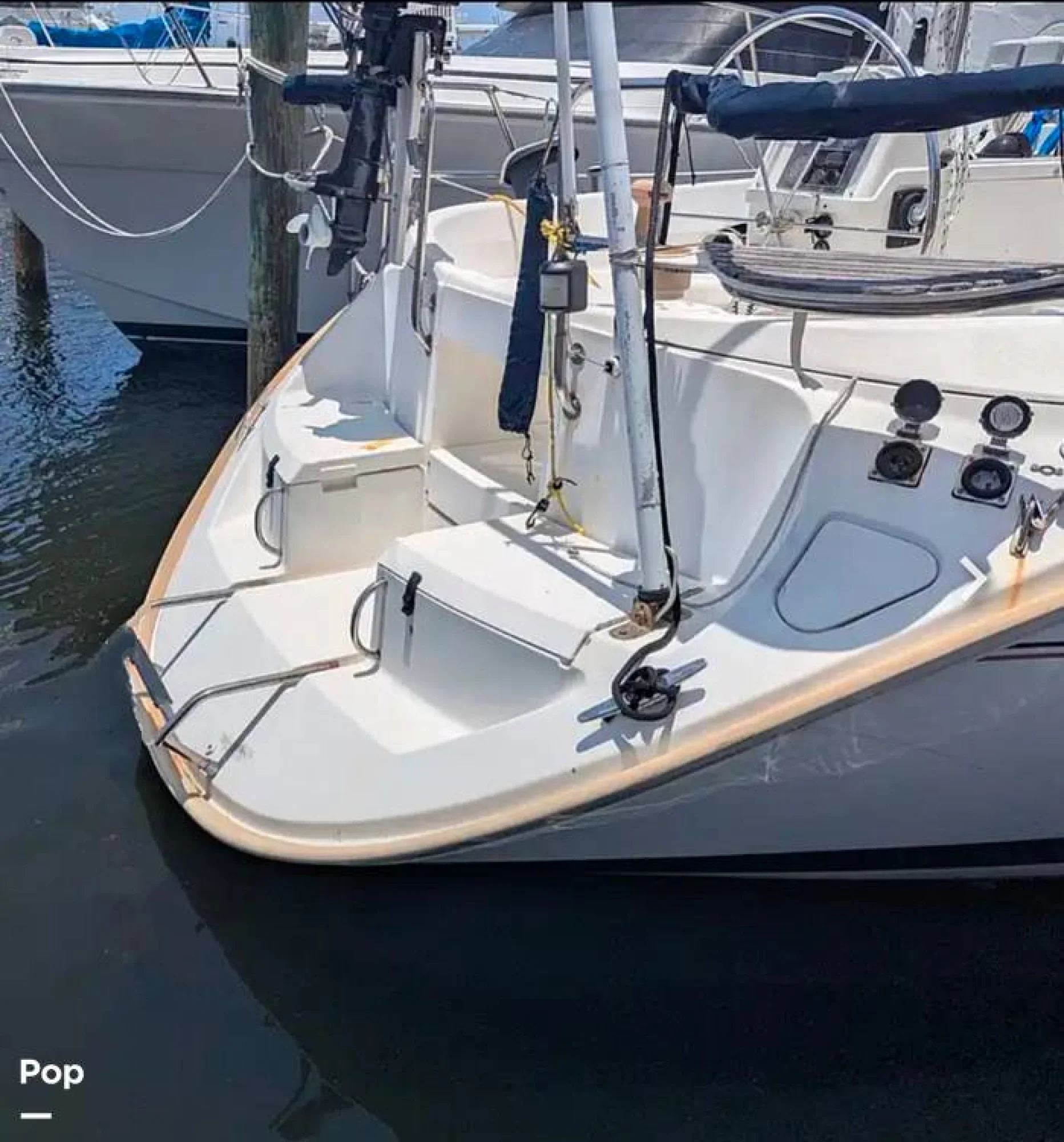 1996 Hunter 40.5 Legend - Image 3