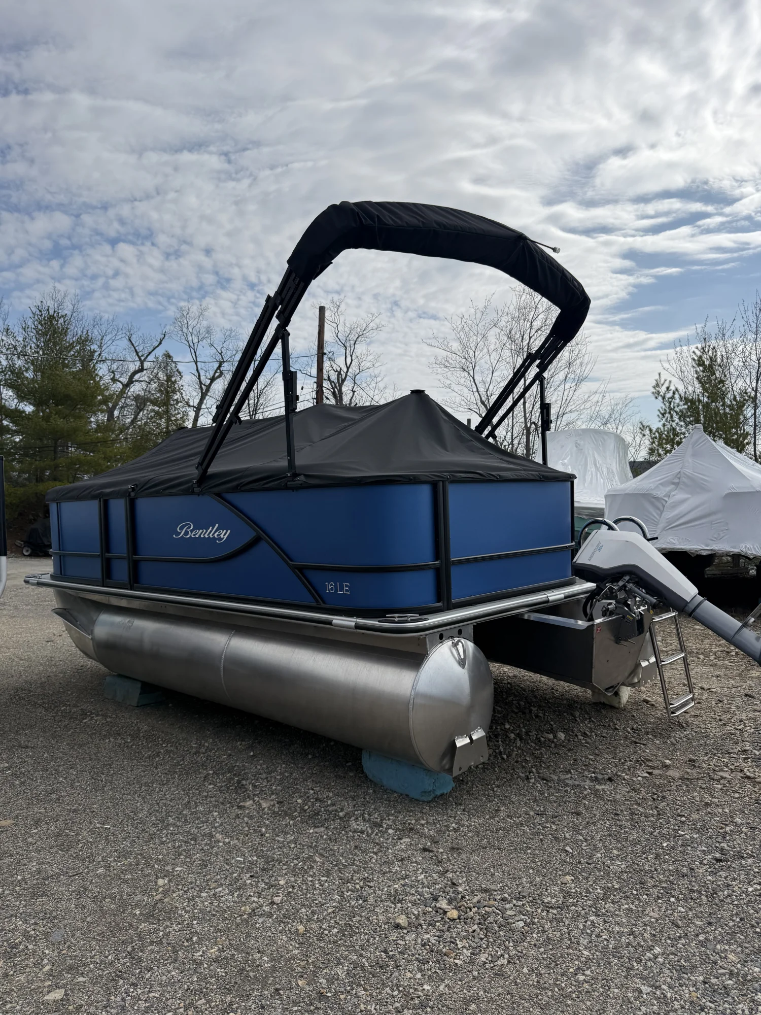 2026 Bentley Pontoons LE 160CR - Image 3