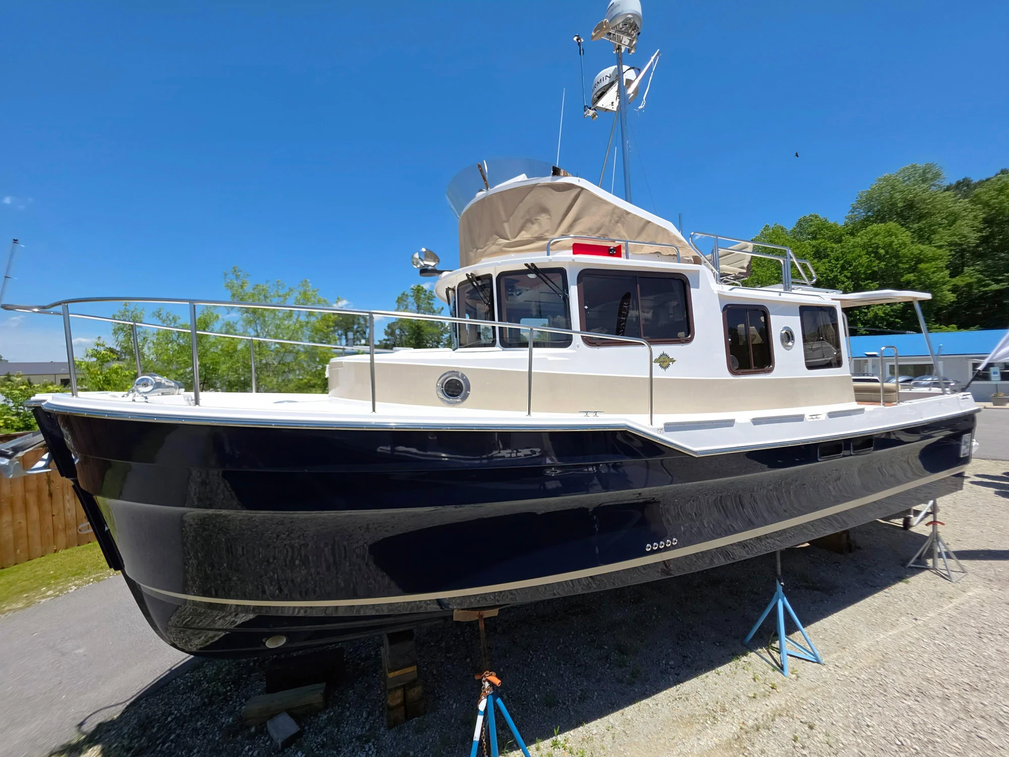 2025 Ranger Tugs R-31 CB - Main Image