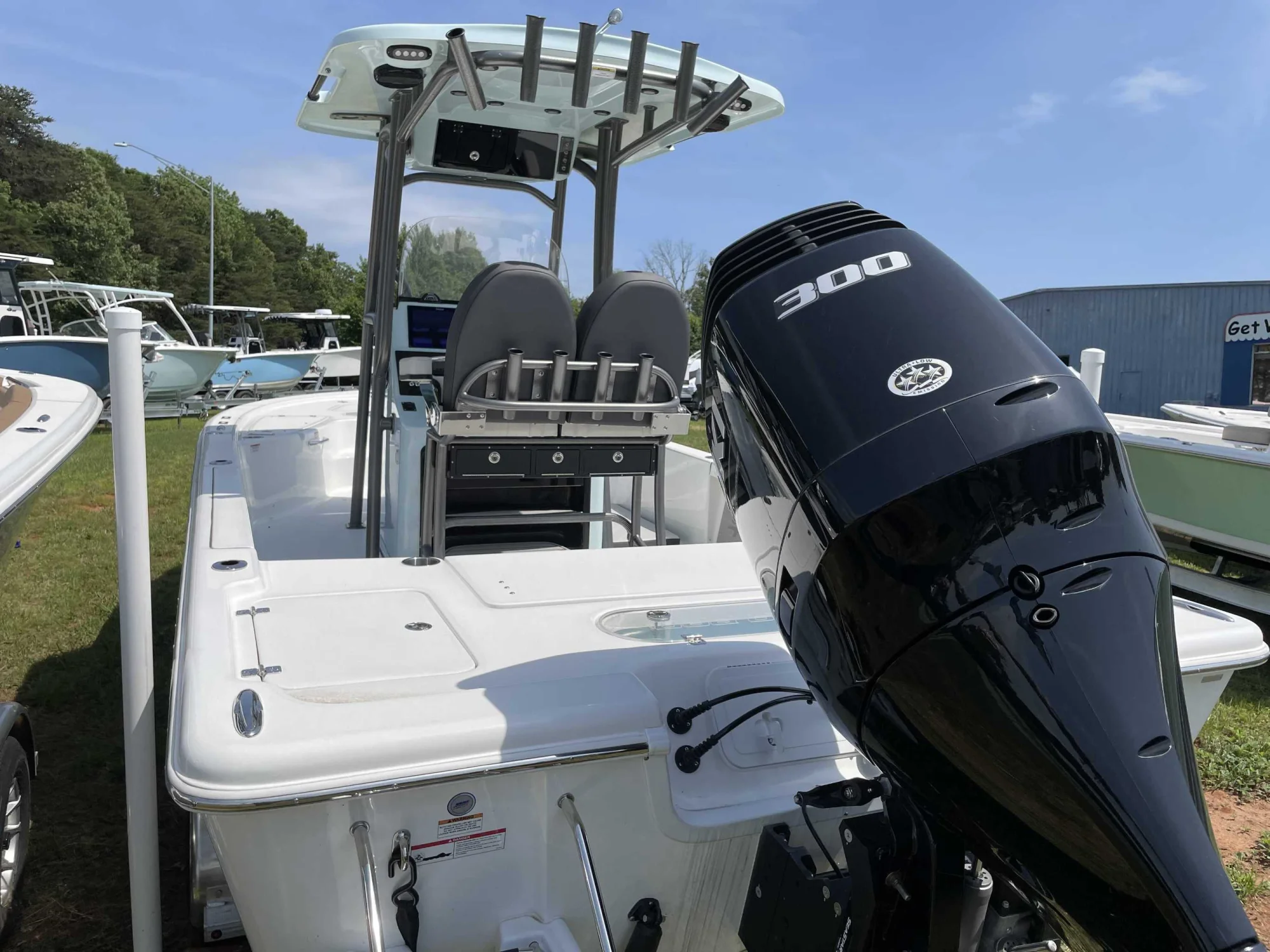 2025 Sea Pro 250 DLX - Image 2