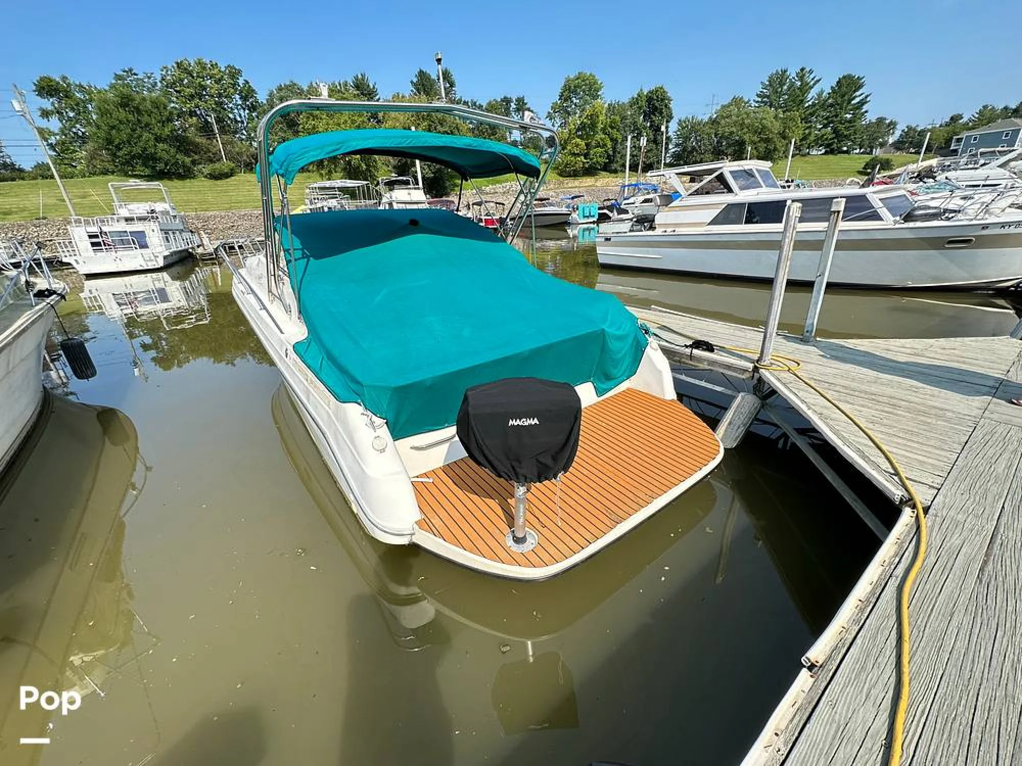 1995 Rinker 280 Fiesta Vee - Image 3