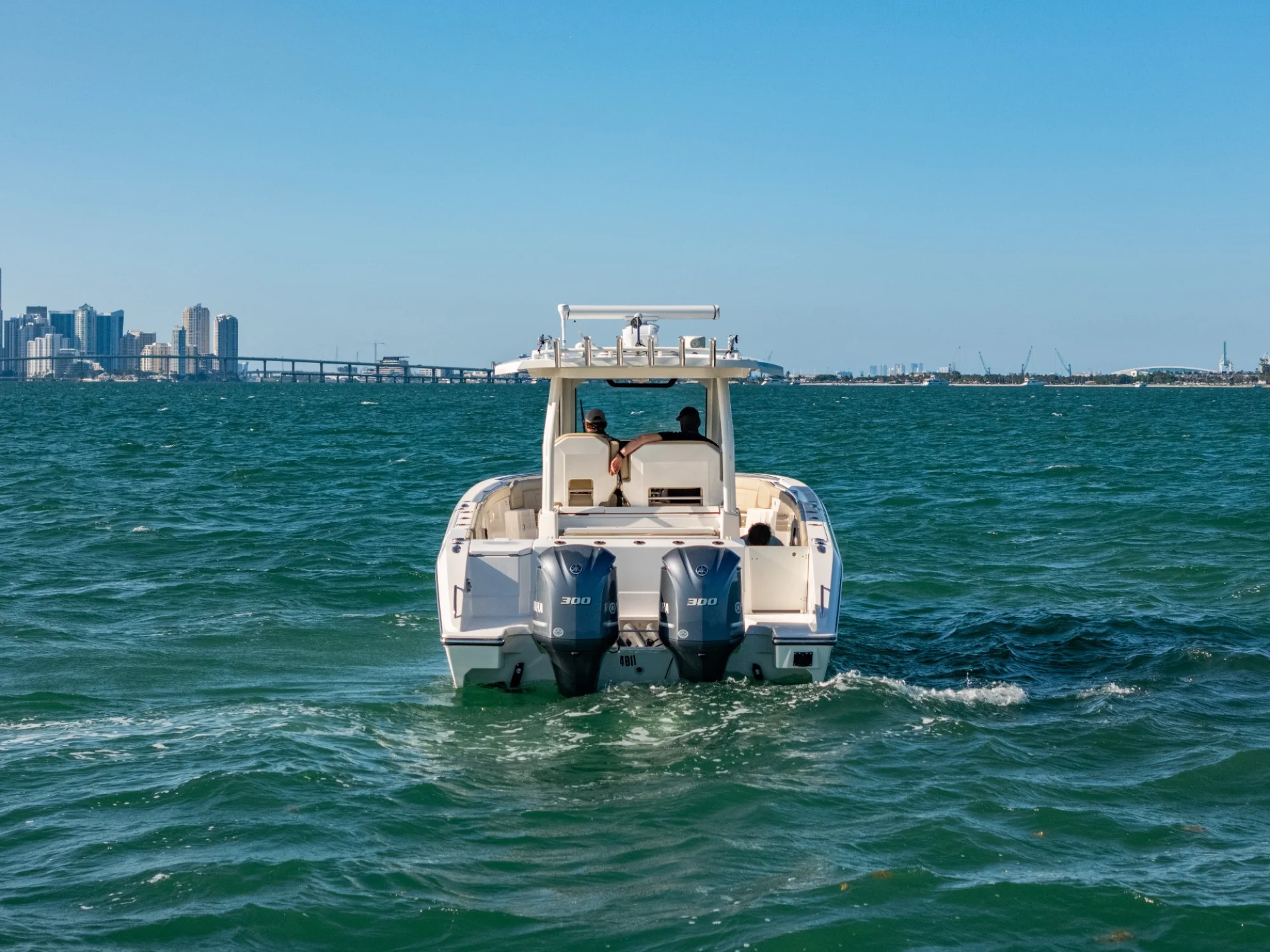 2018 Pursuit S 328 Sport - Image 3