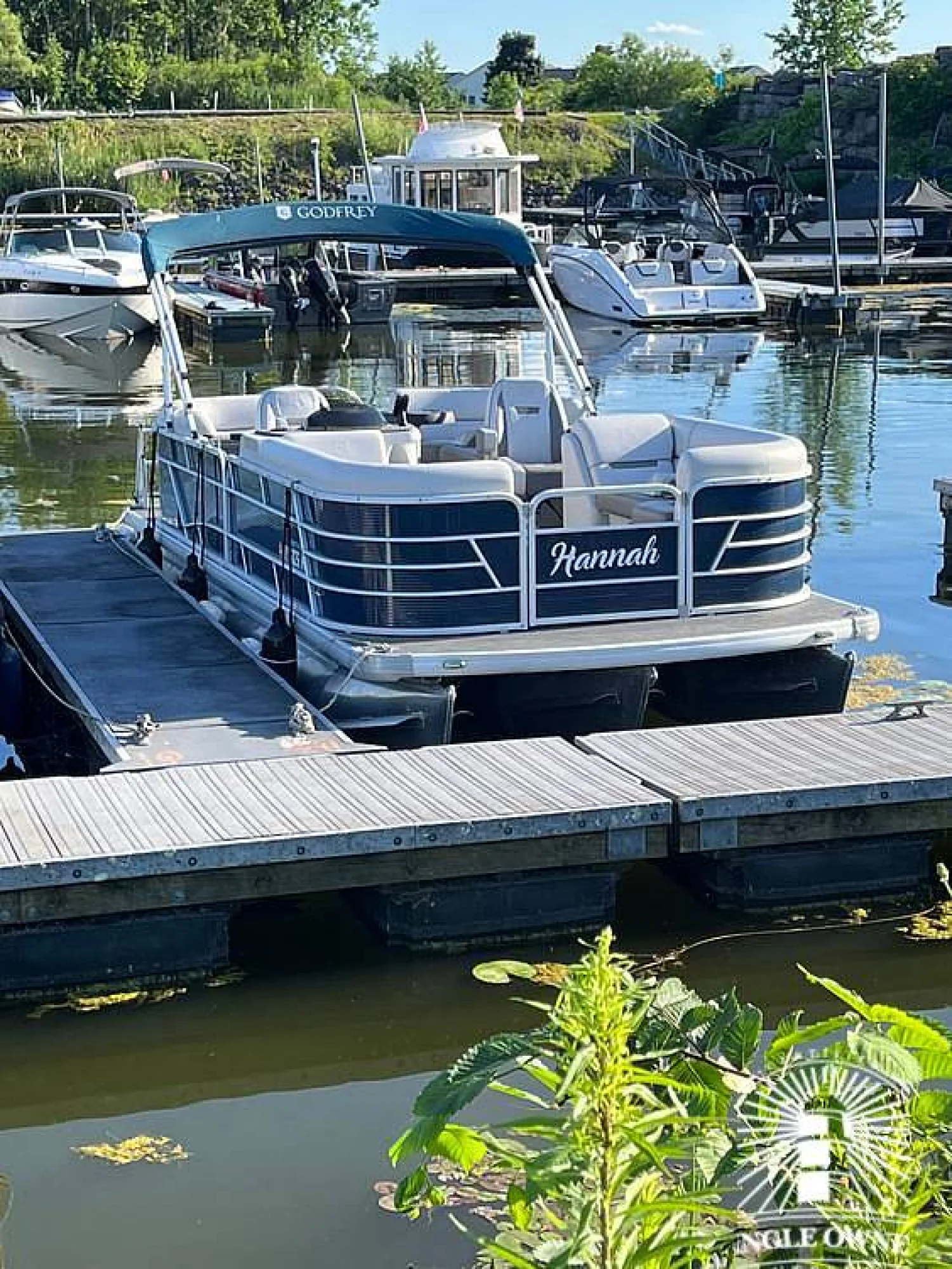 2022 Godfrey Pontoon Sweetwater 2286 SBX - Image 2