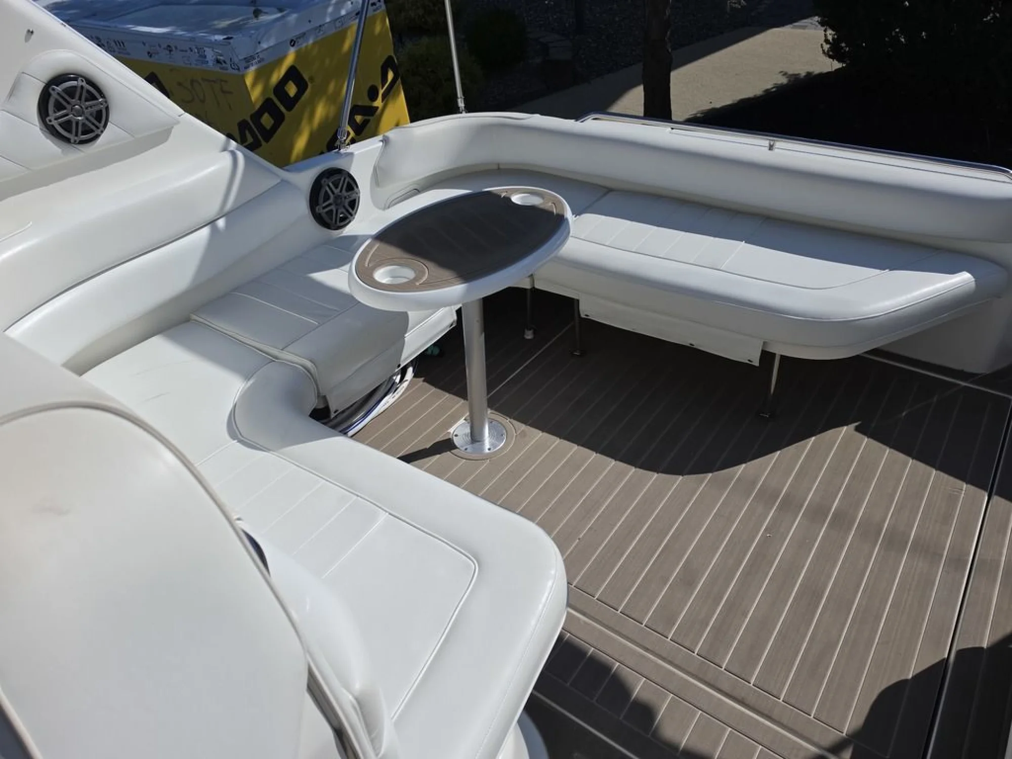 1998 Sea Ray 370 Sundancer - Image 3