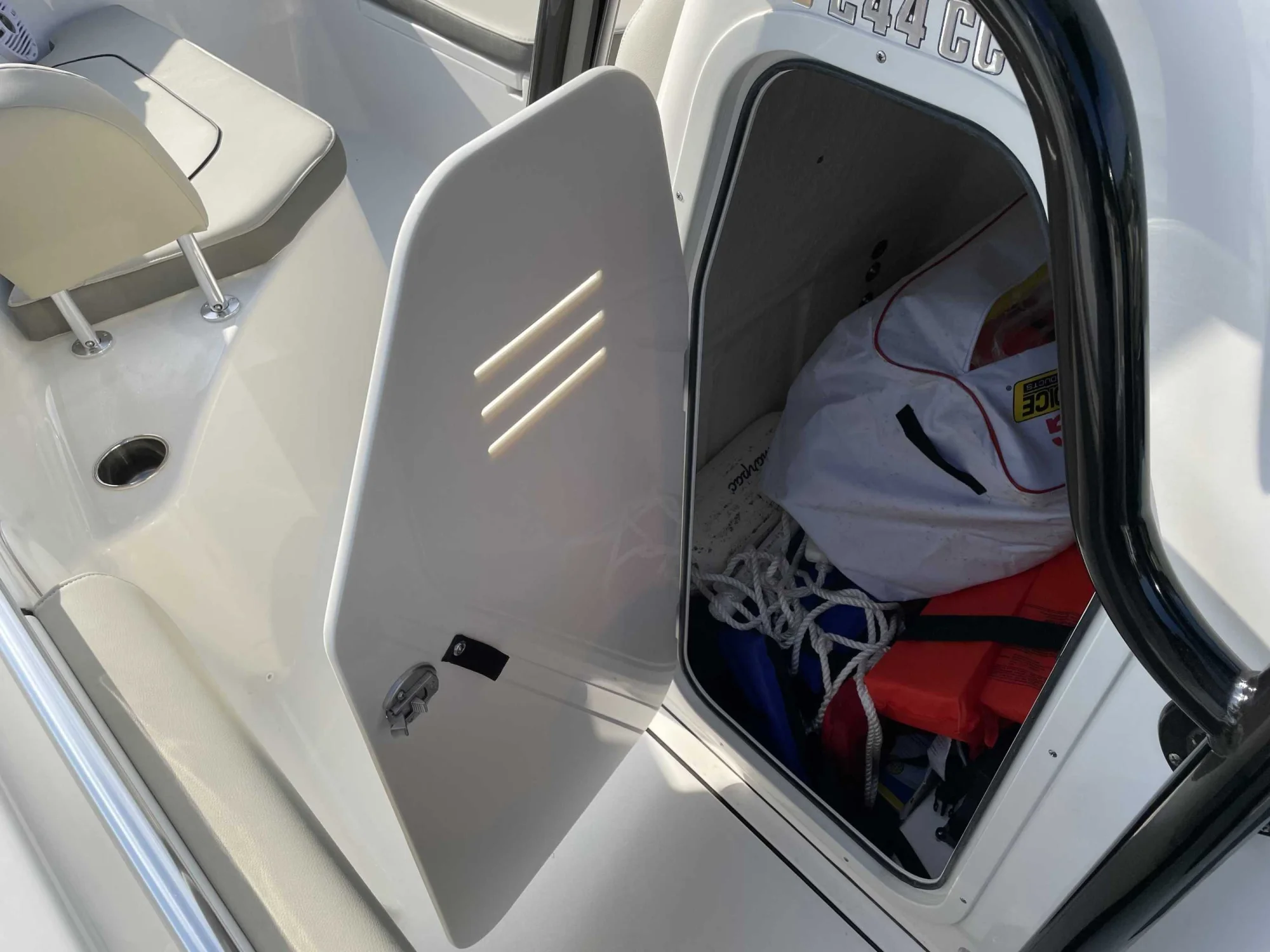 2025 Key West 244 CC - Image 5