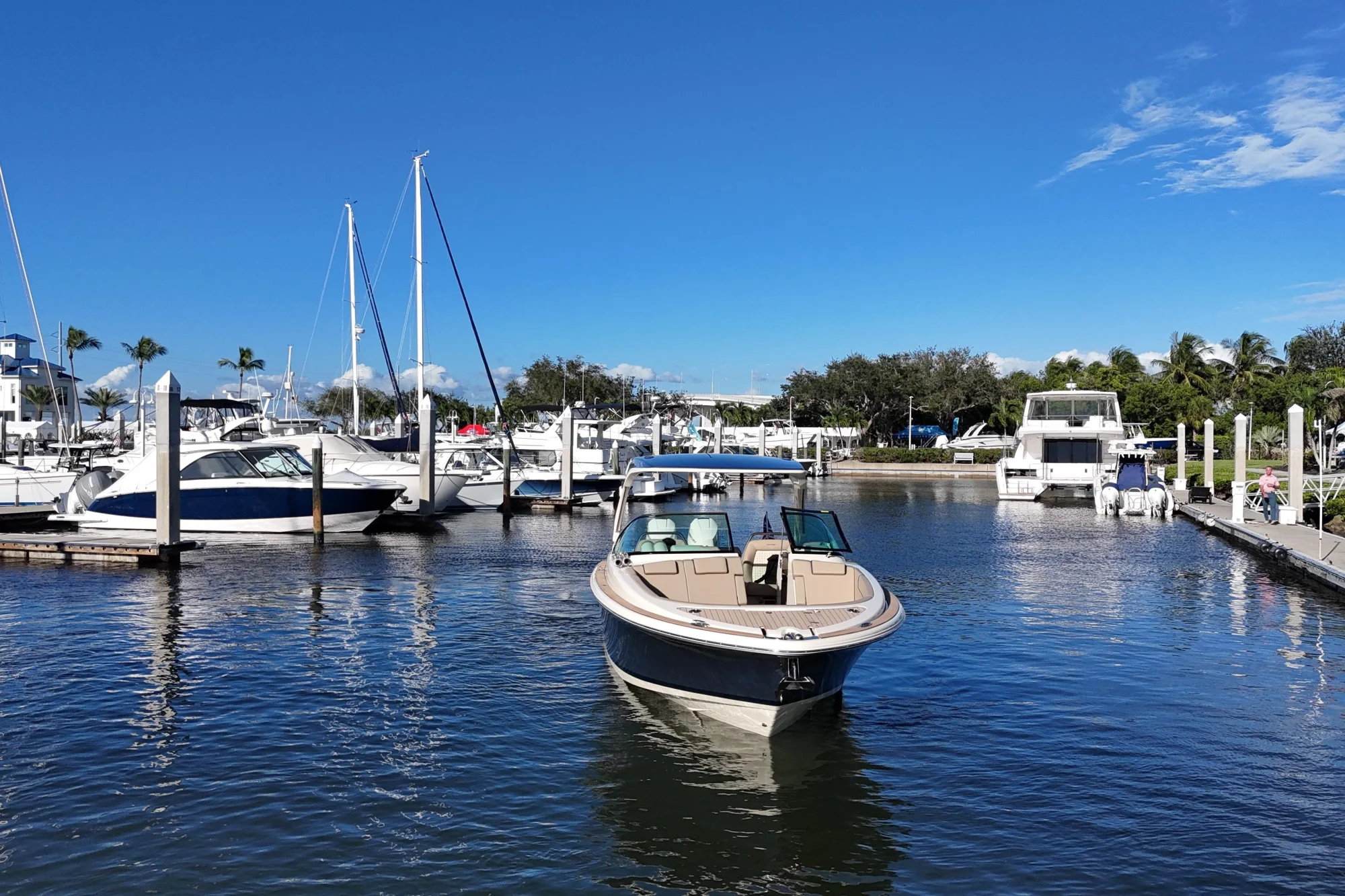2026 Chris-Craft Launch 35 GT - Image 4