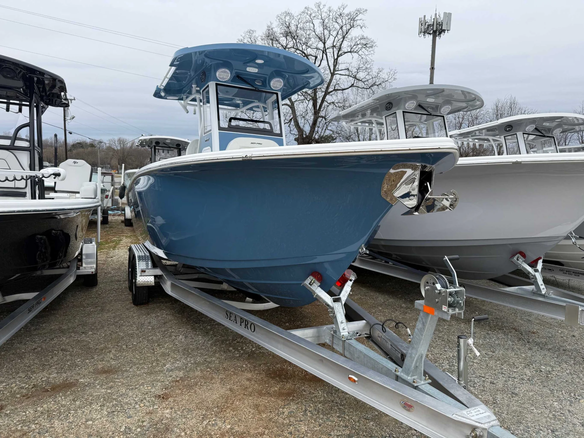 2026 Sea Pro 242 DLX - Image 3