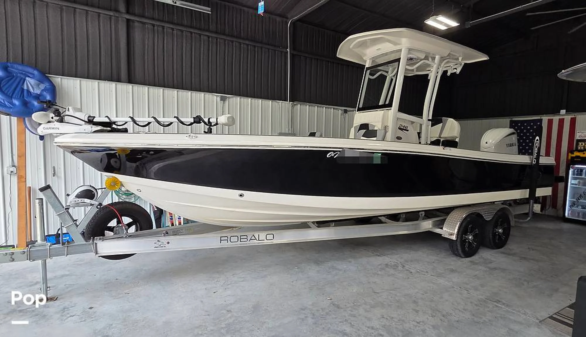 2023 Robalo 246 Cayman - Main Image