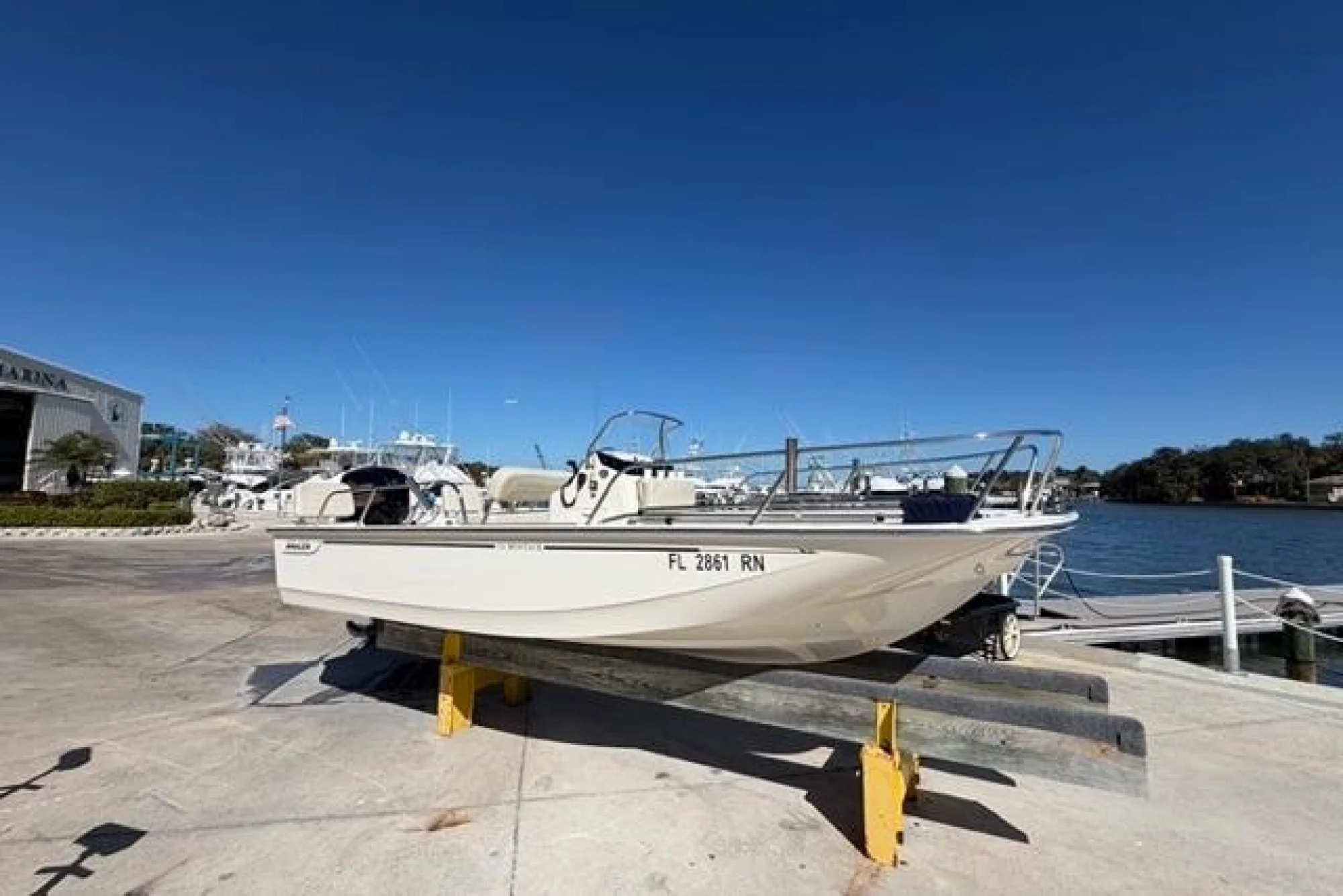 Boston Whaler 170 Montauk - Image 3