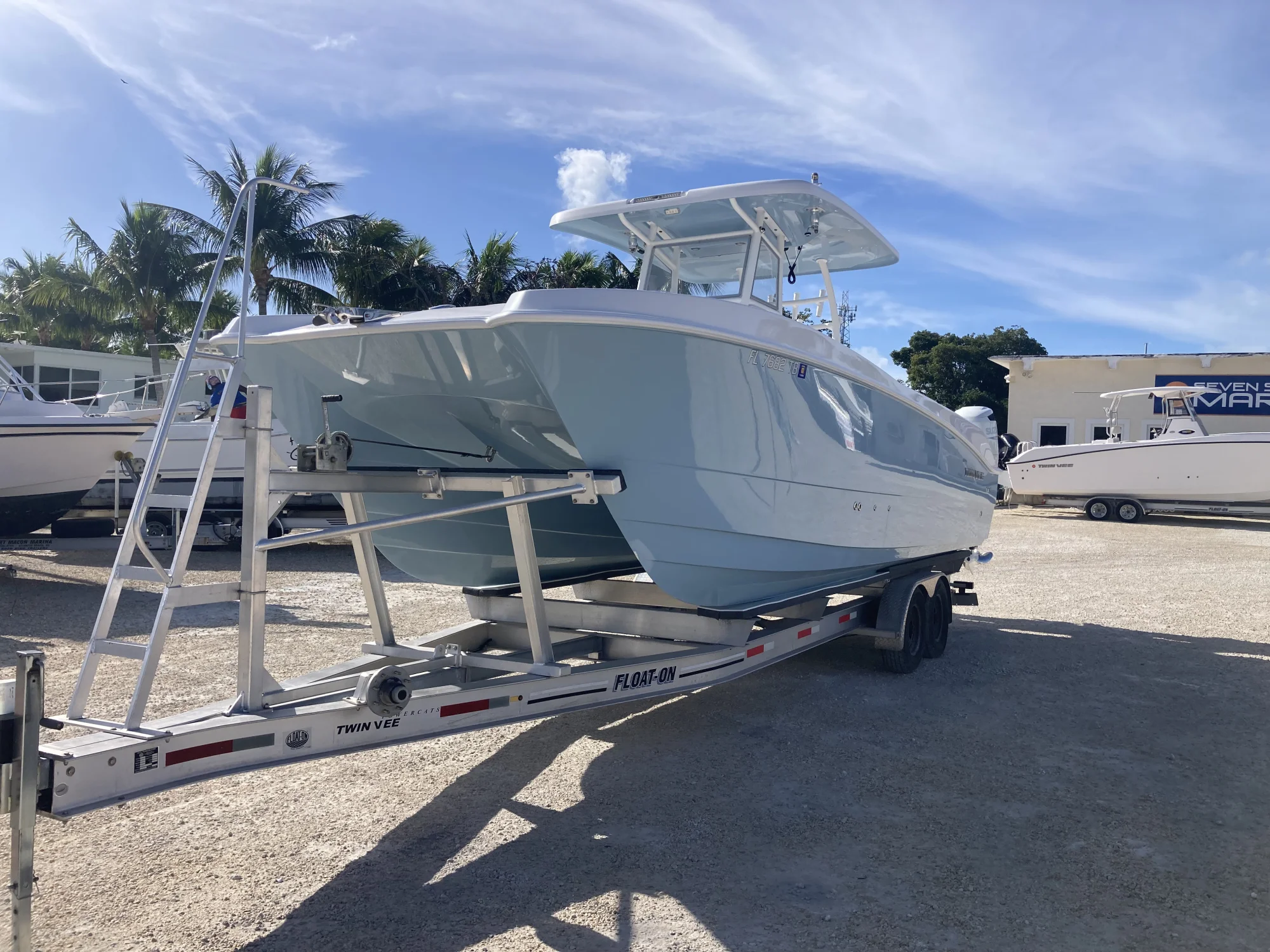 2021 Twin Vee 280 CC - Image 4