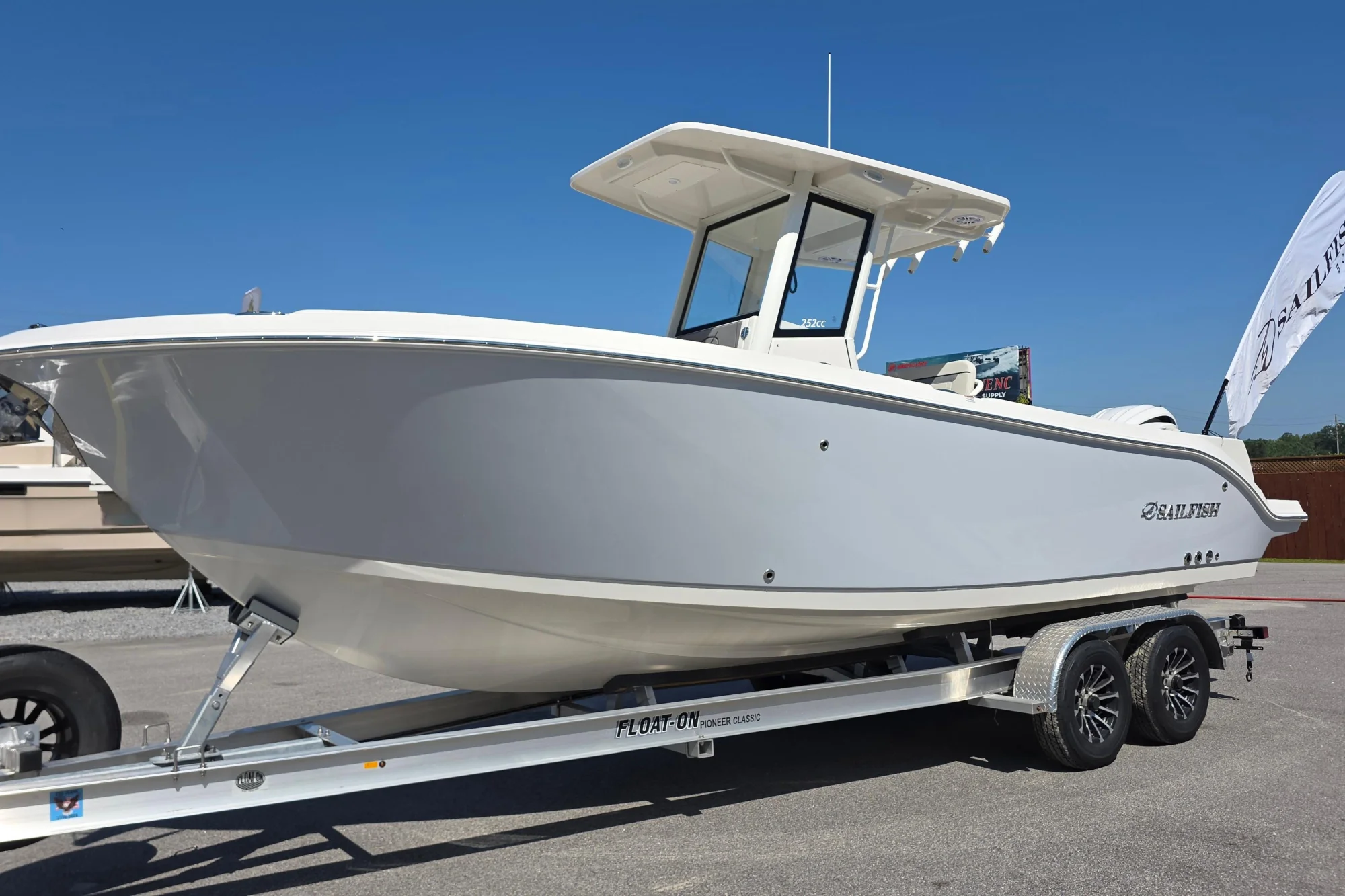2027 Sailfish 252 CC - Main Image