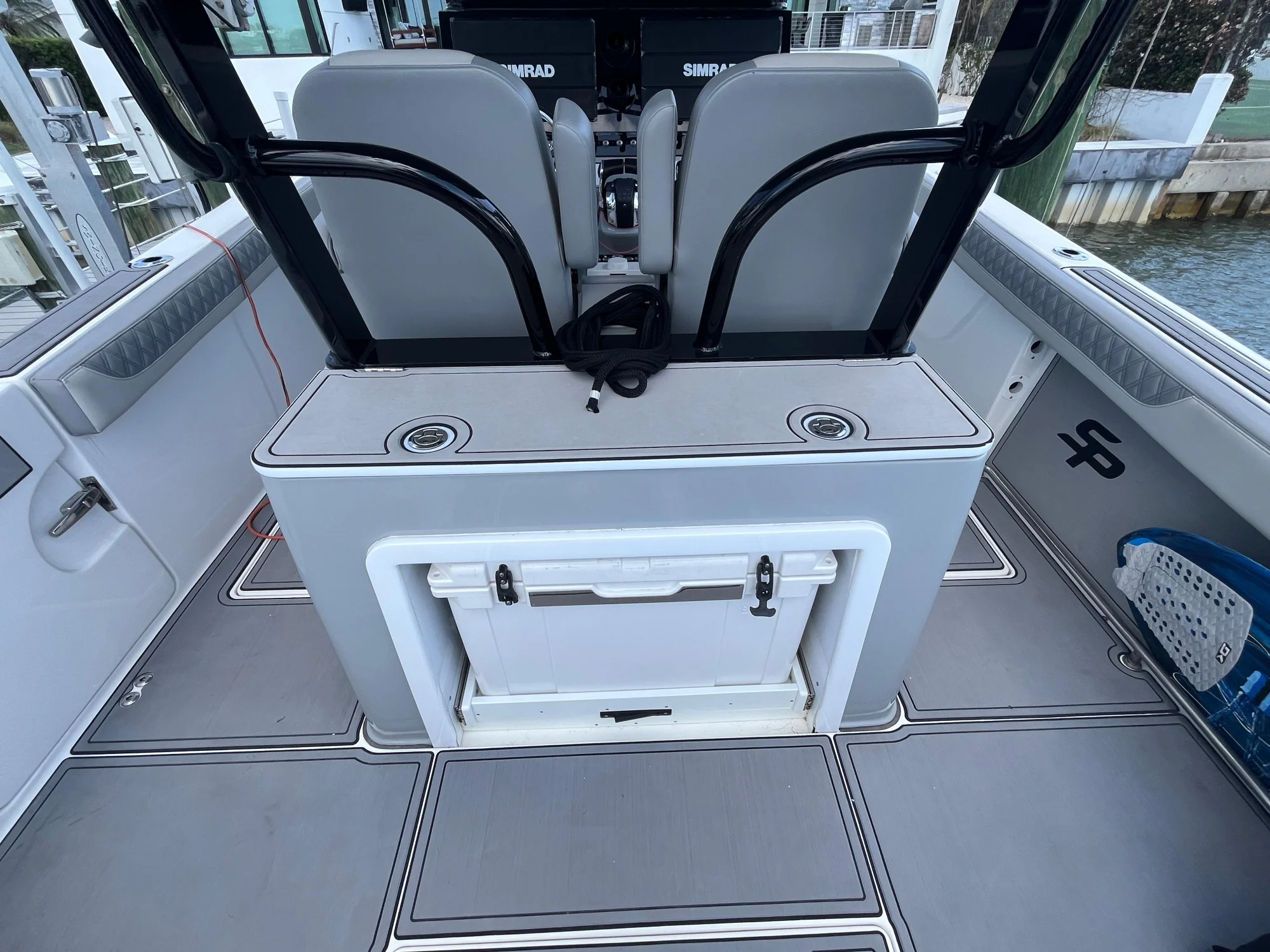 2022 Sea Pro 320 DLX Offshore - Image 5