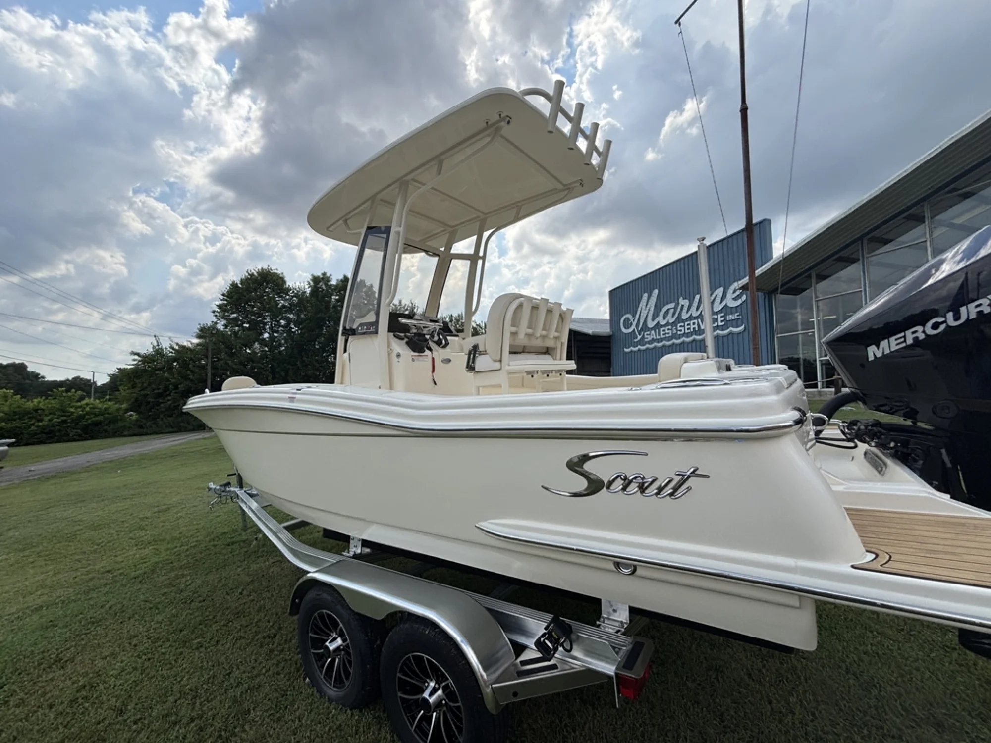 2026 Scout Boat Company 215 XSF - Image 3