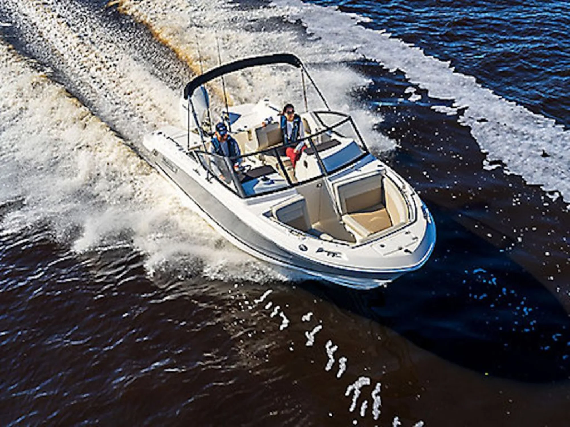 Boston Whaler 210 Vantage - Image 2