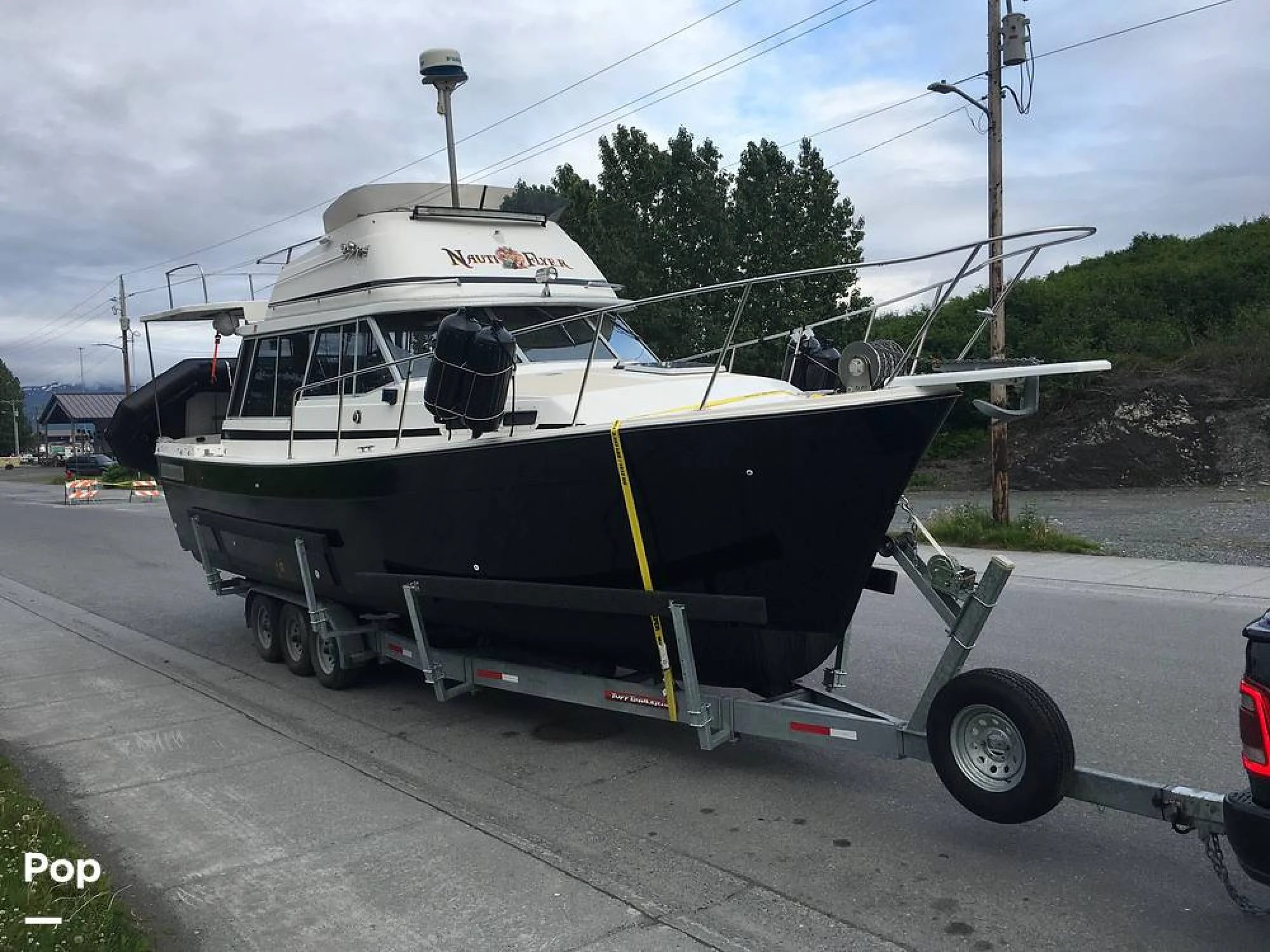1983 Bayliner 3288 MY - Image 4