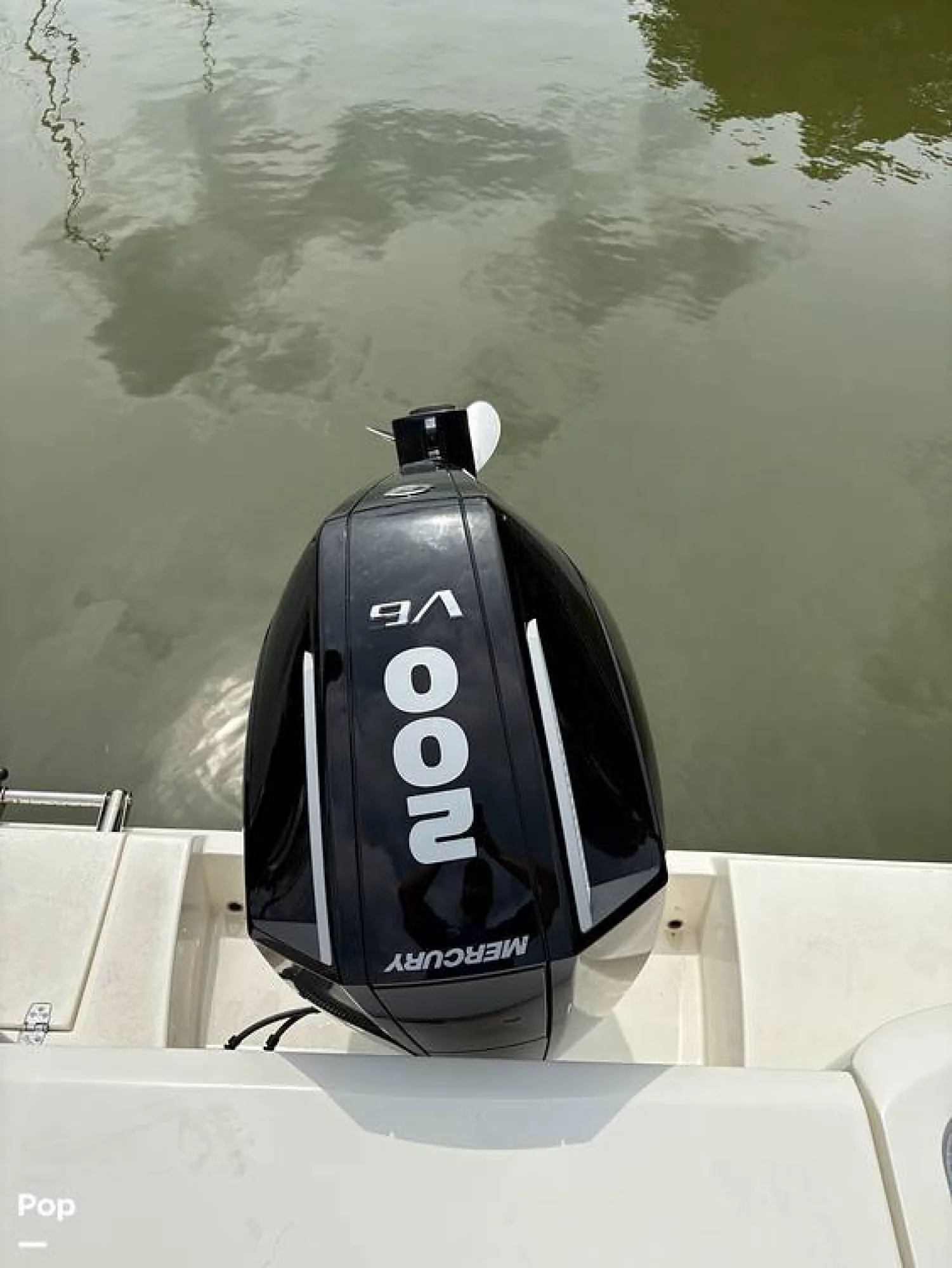 2024 Cobia 220 DC - Image 5