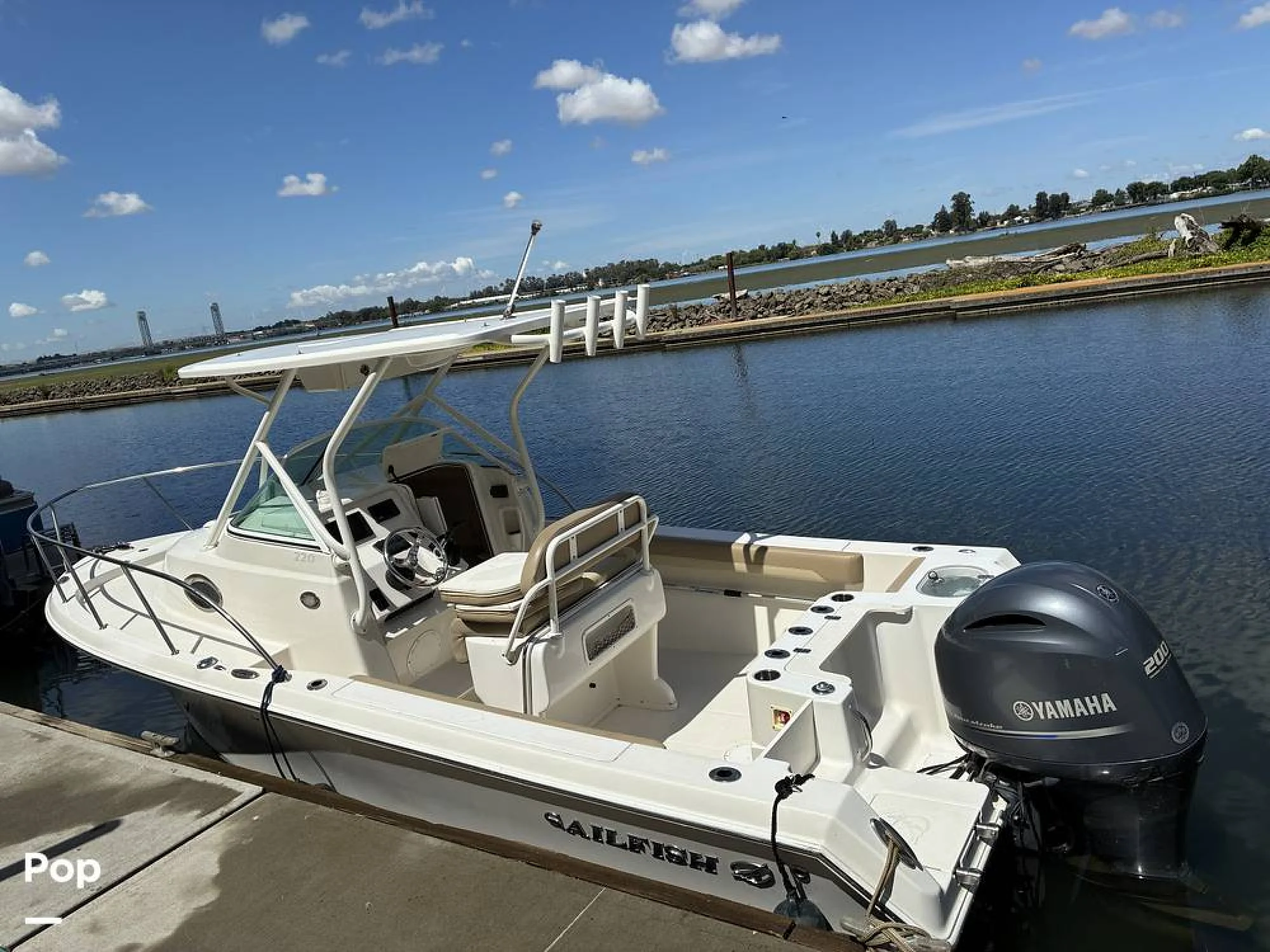 2021 Sailfish 220 WAC - Image 4
