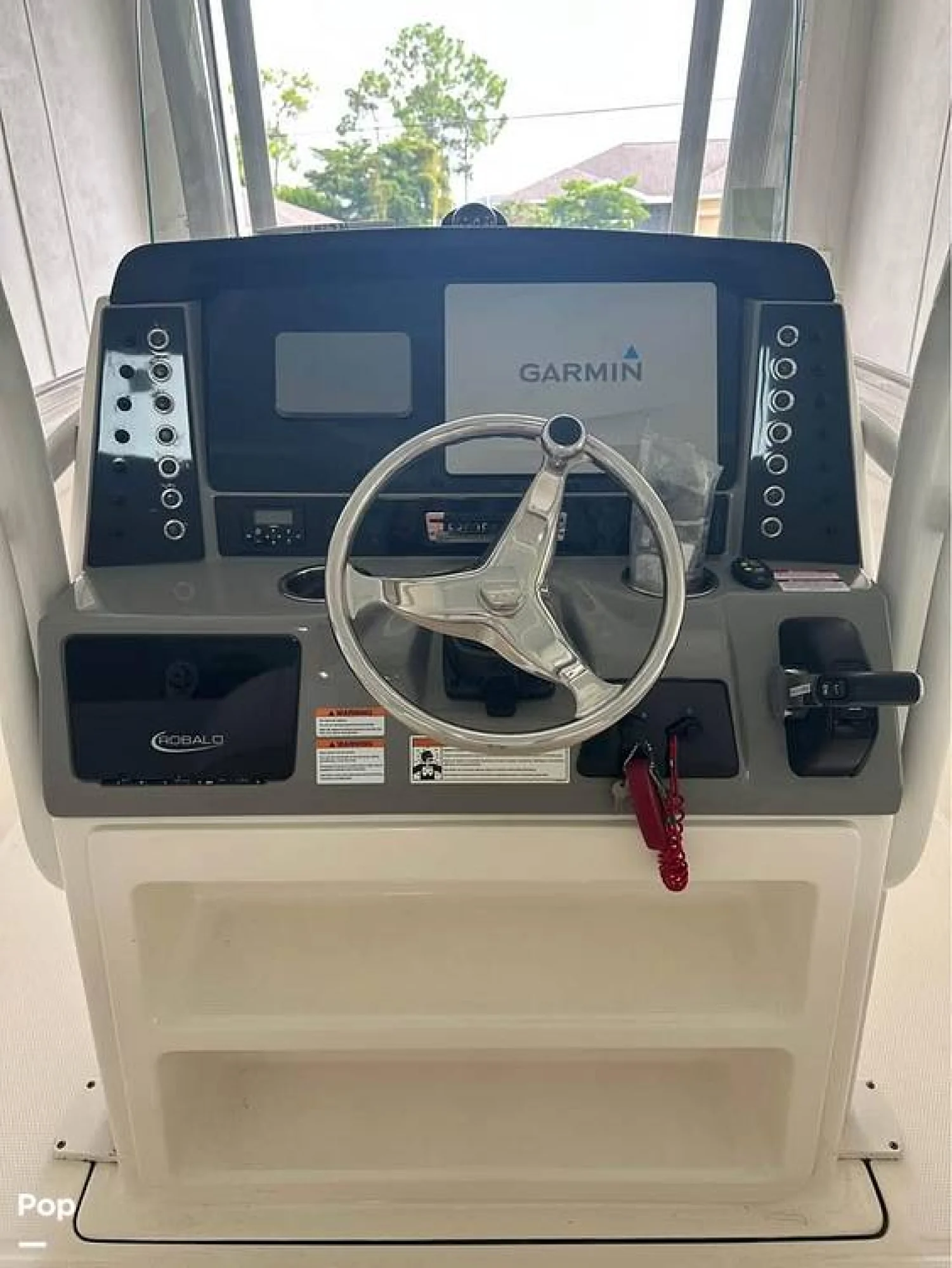 2020 Robalo r230 cc - Image 4