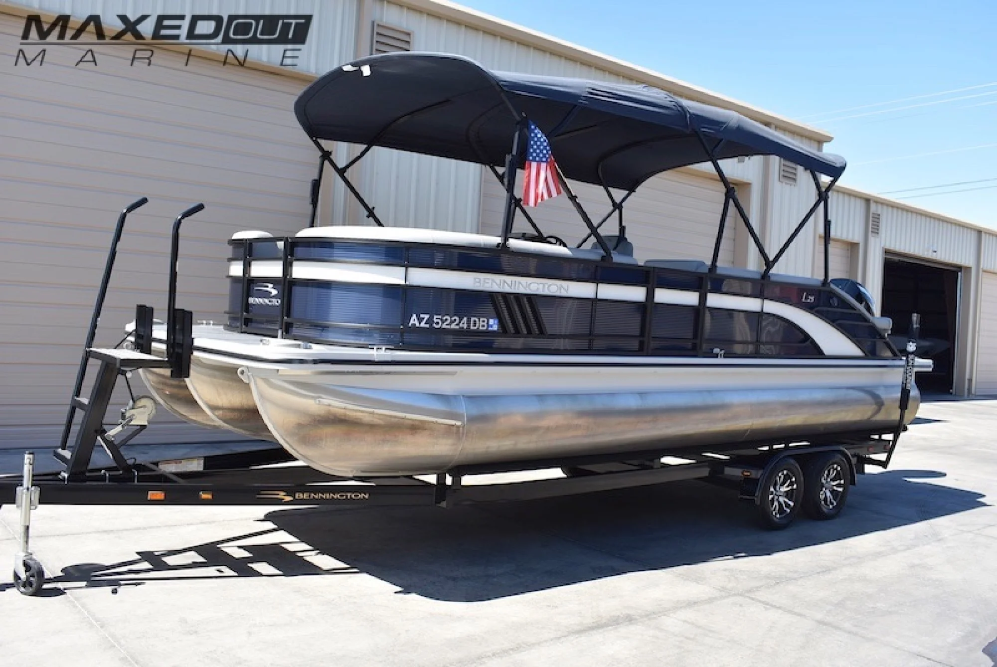 2022 Bennington L Series 25 LSB Tritoon. Mercury 300 Outboard!! - Image 2