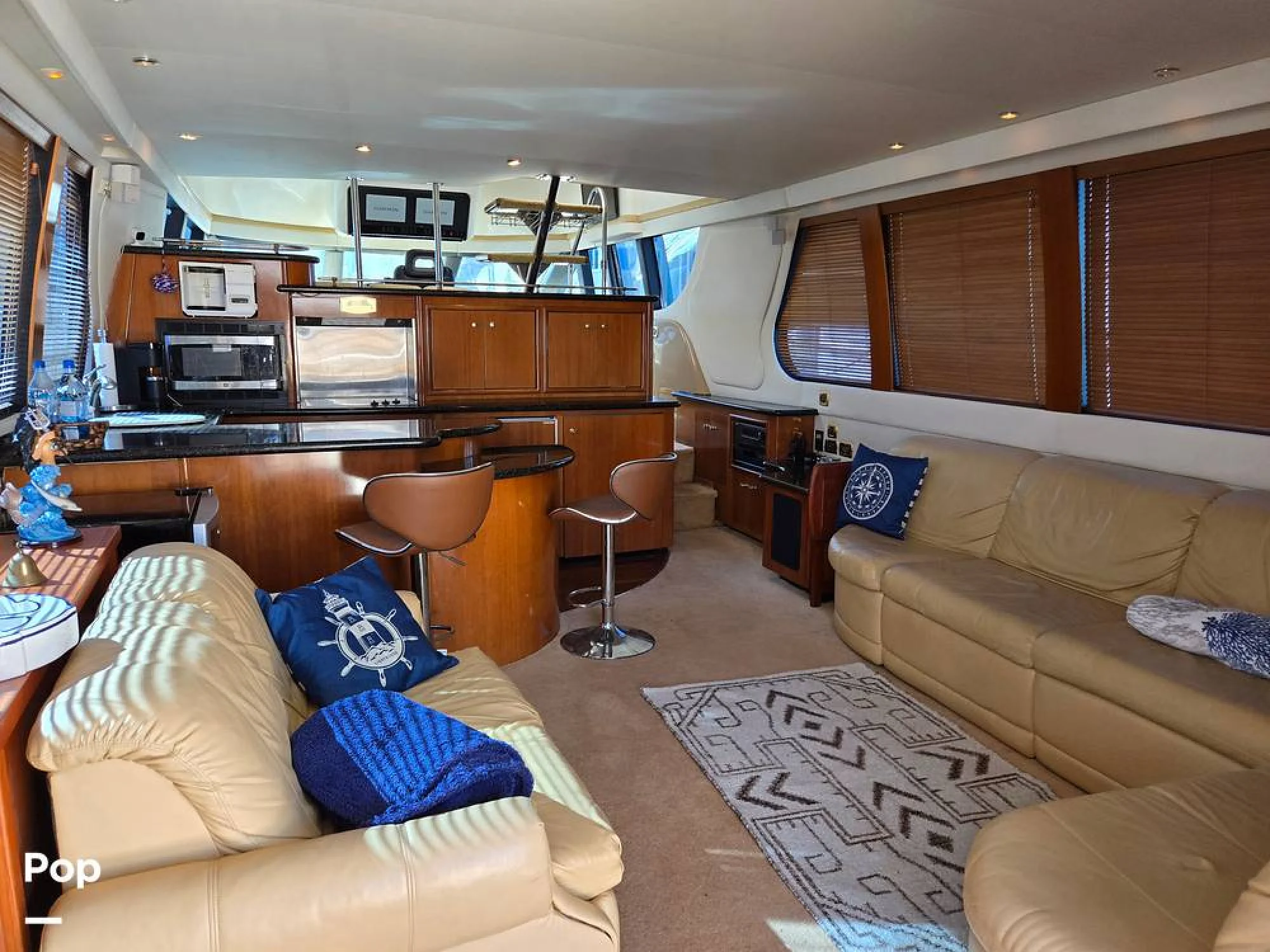 2001 Carver 570 Voyager Pilothouse - Image 5
