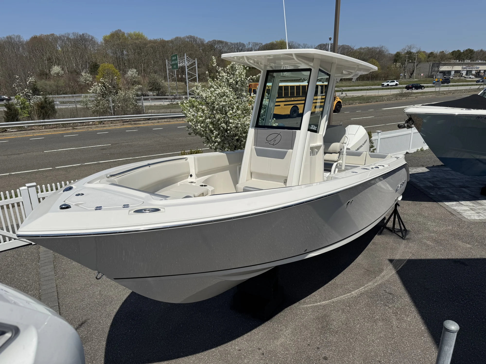 2025 Sailfish 232CC - Image 3